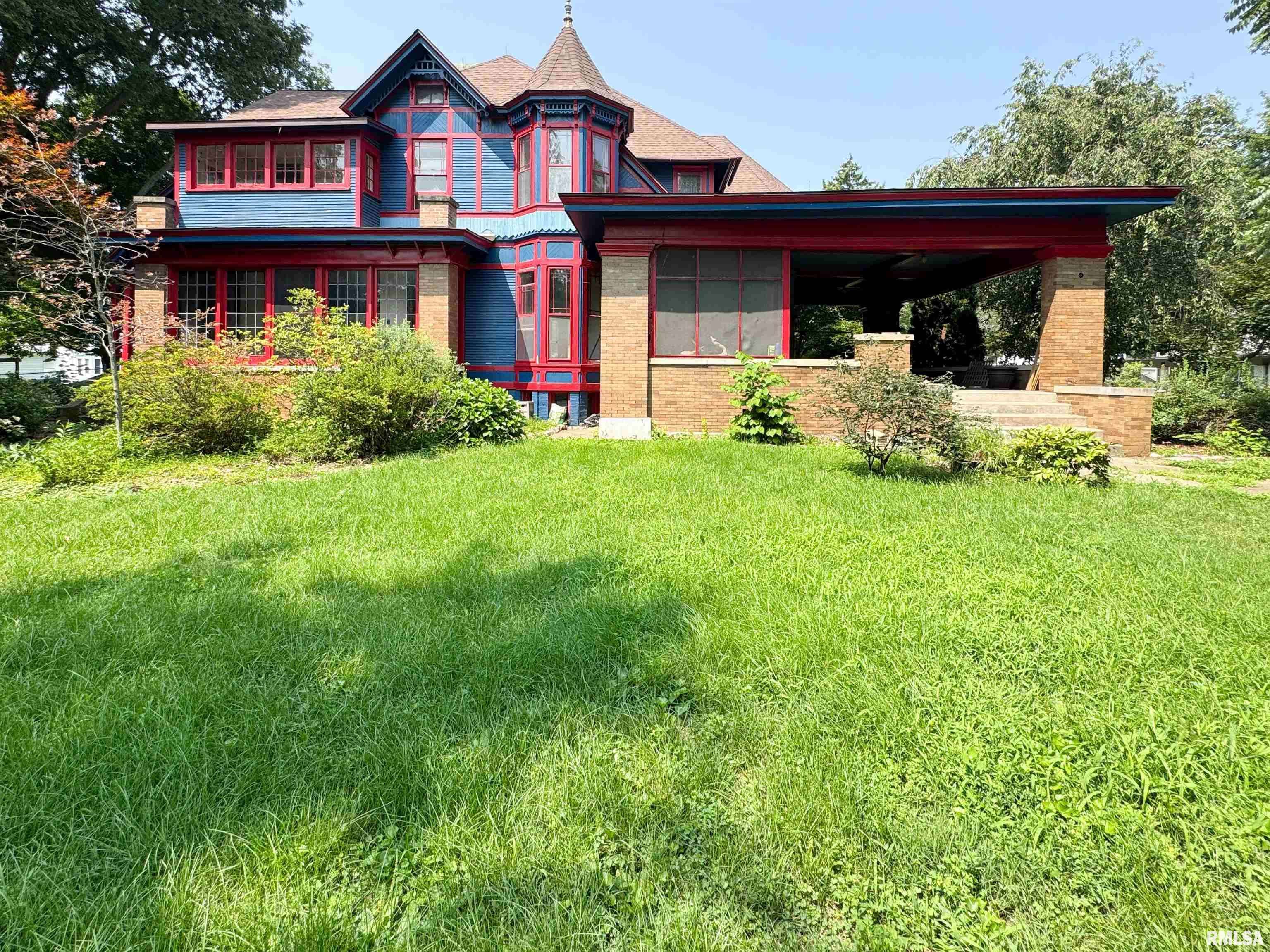 Delavan, IL 61734,202 W 3RD ST