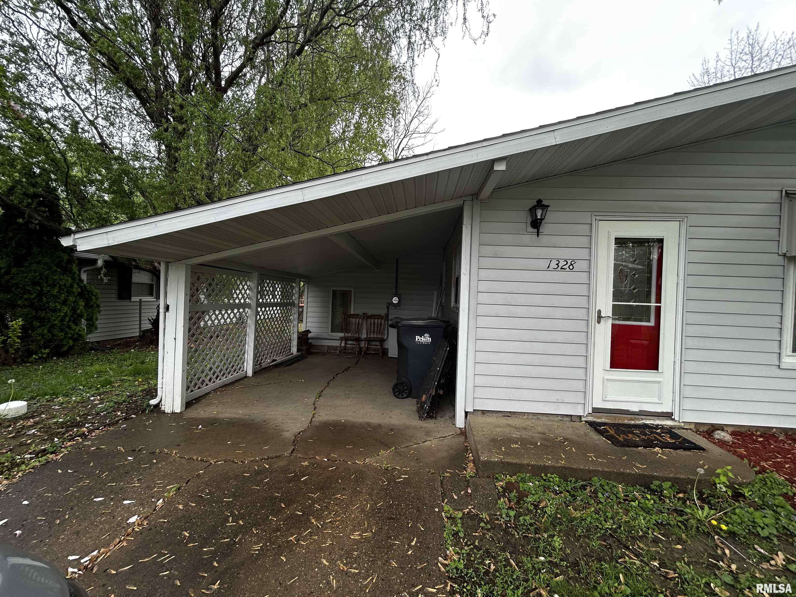 Pekin, IL 61554,1328 HILLTOP DR