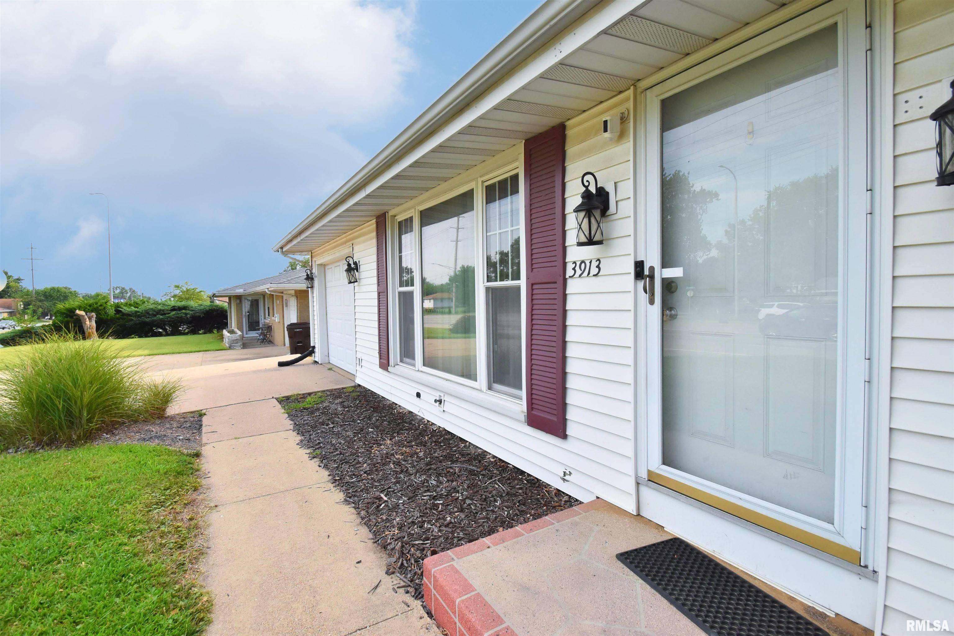 Peoria, IL 61615-0000,3913 N STERLING AVE