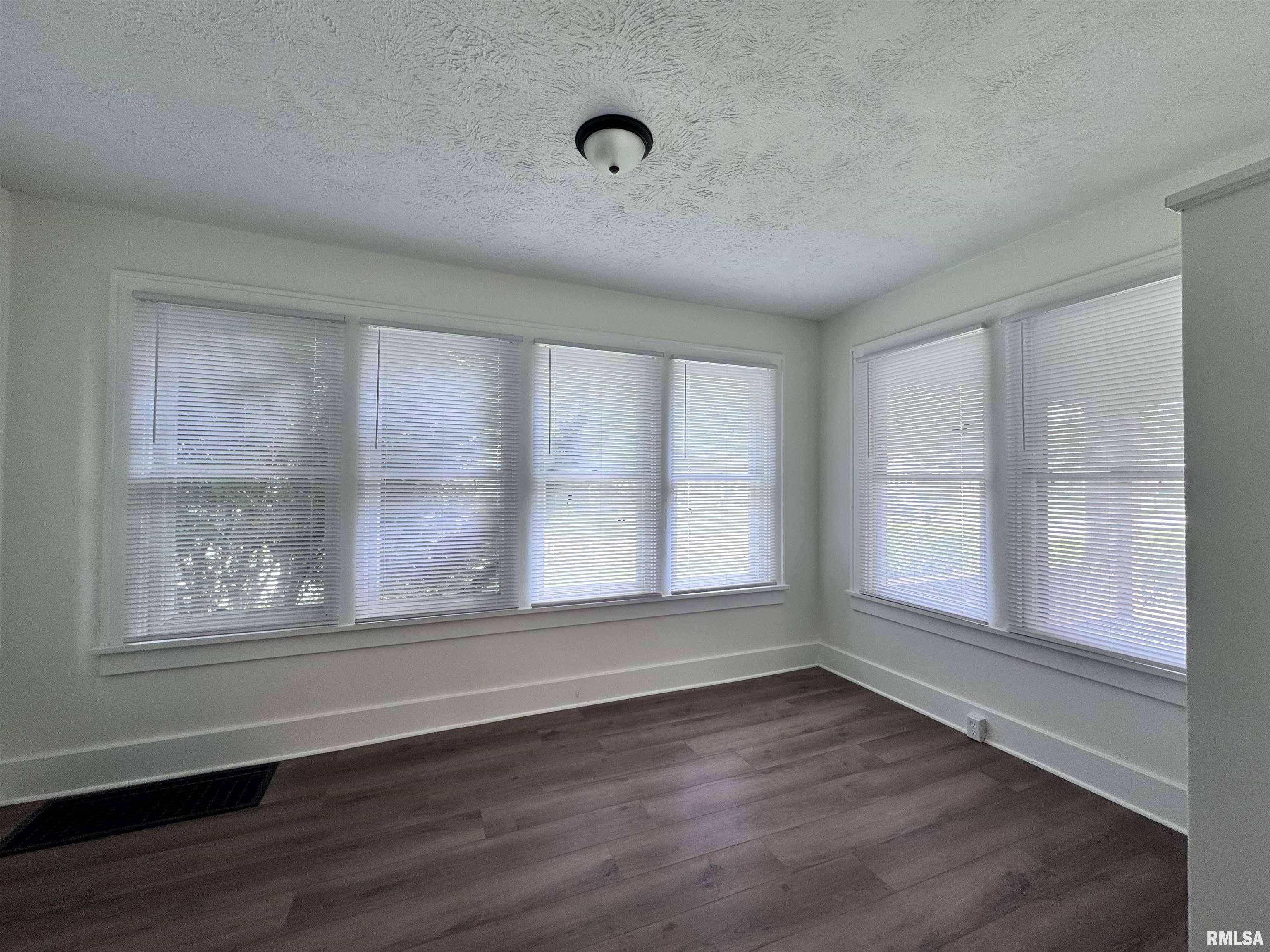 Macomb, IL 61455,339 W PIERCE ST