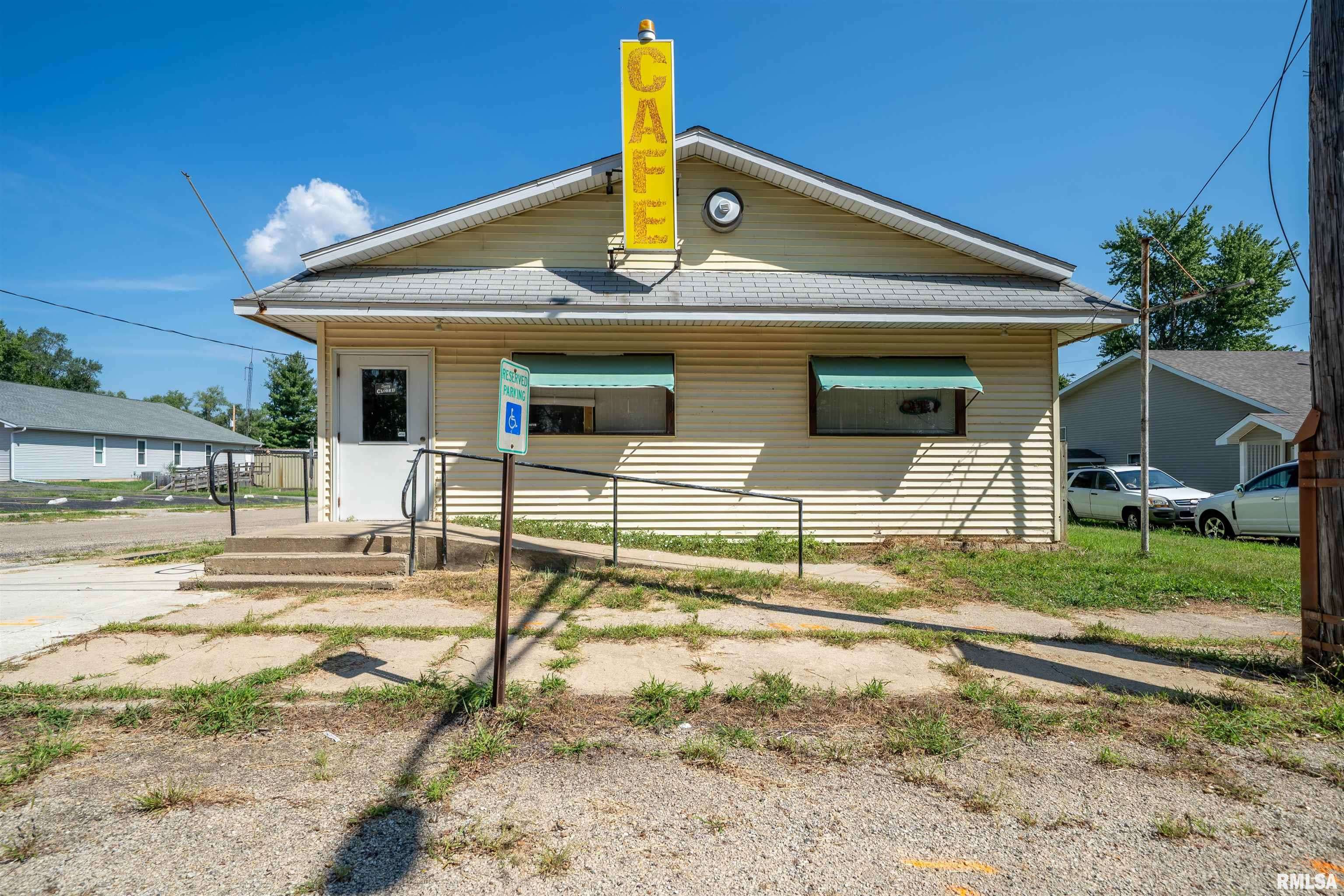 South Pekin, IL 61564,301 E MAIN ST