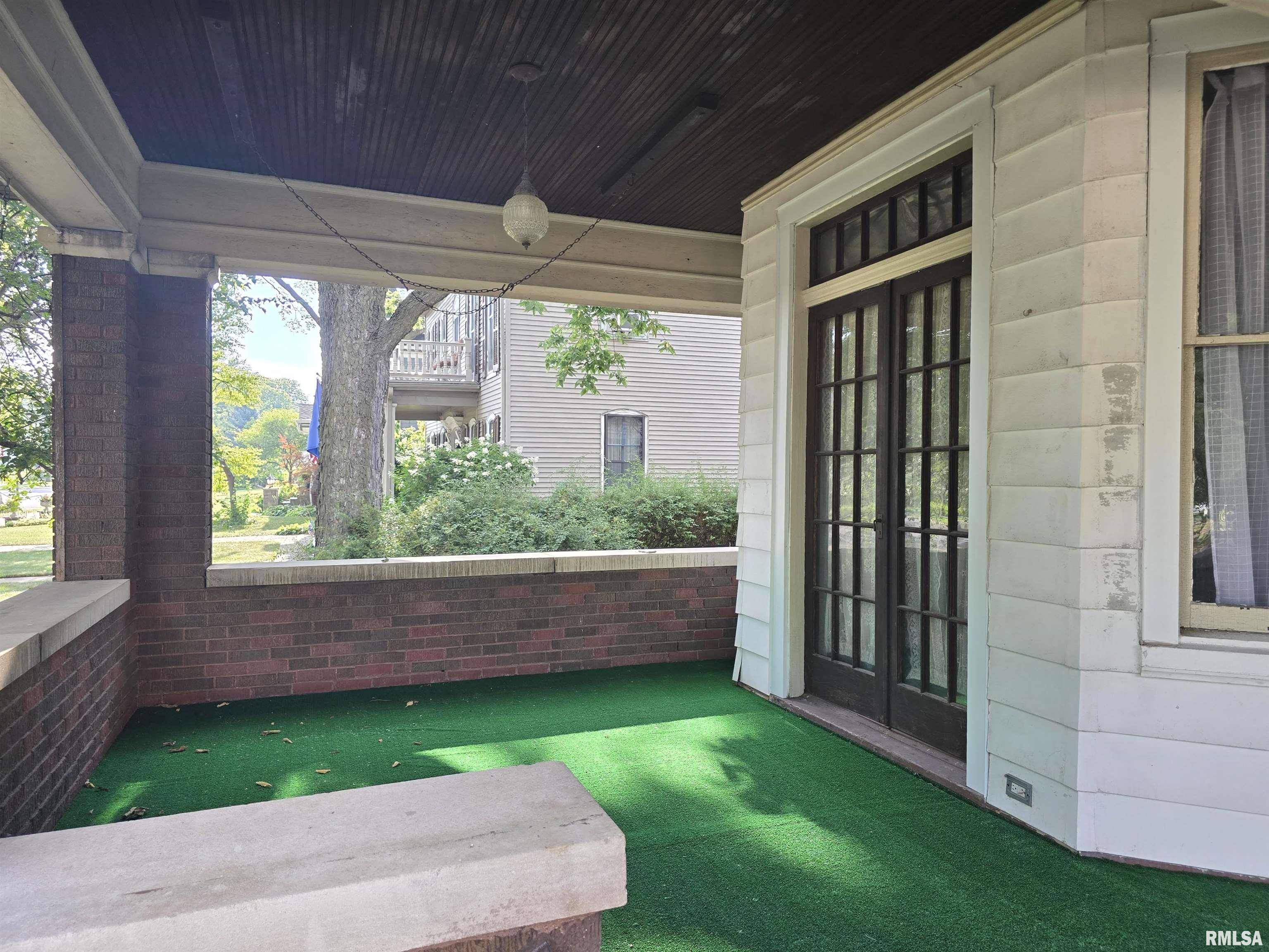 Pekin, IL 61554,704 WASHINGTON ST