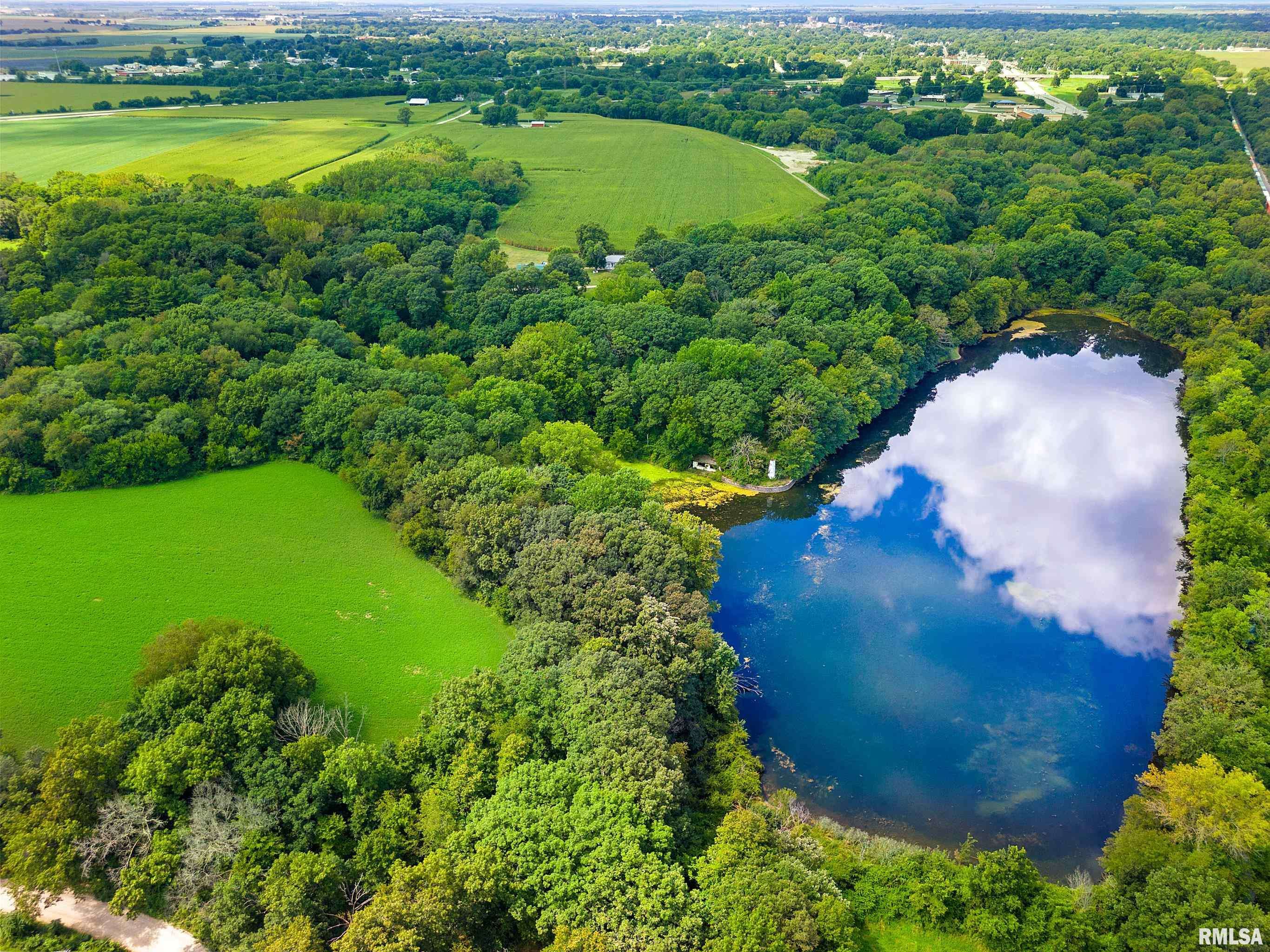 East Galesburg, IL 61430,1021 Gale Lake RD