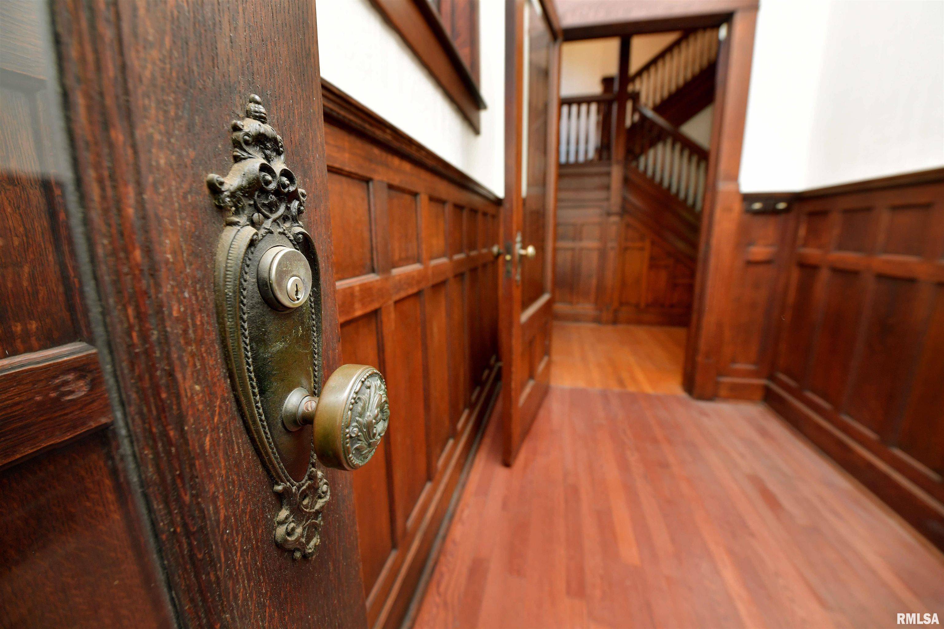 Peoria, IL 61606,919 W MOSS AVE