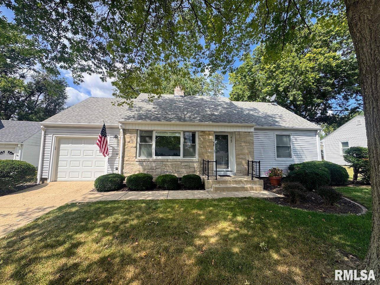 Peoria, IL 61614,4107 N HOLLYRIDGE CIR