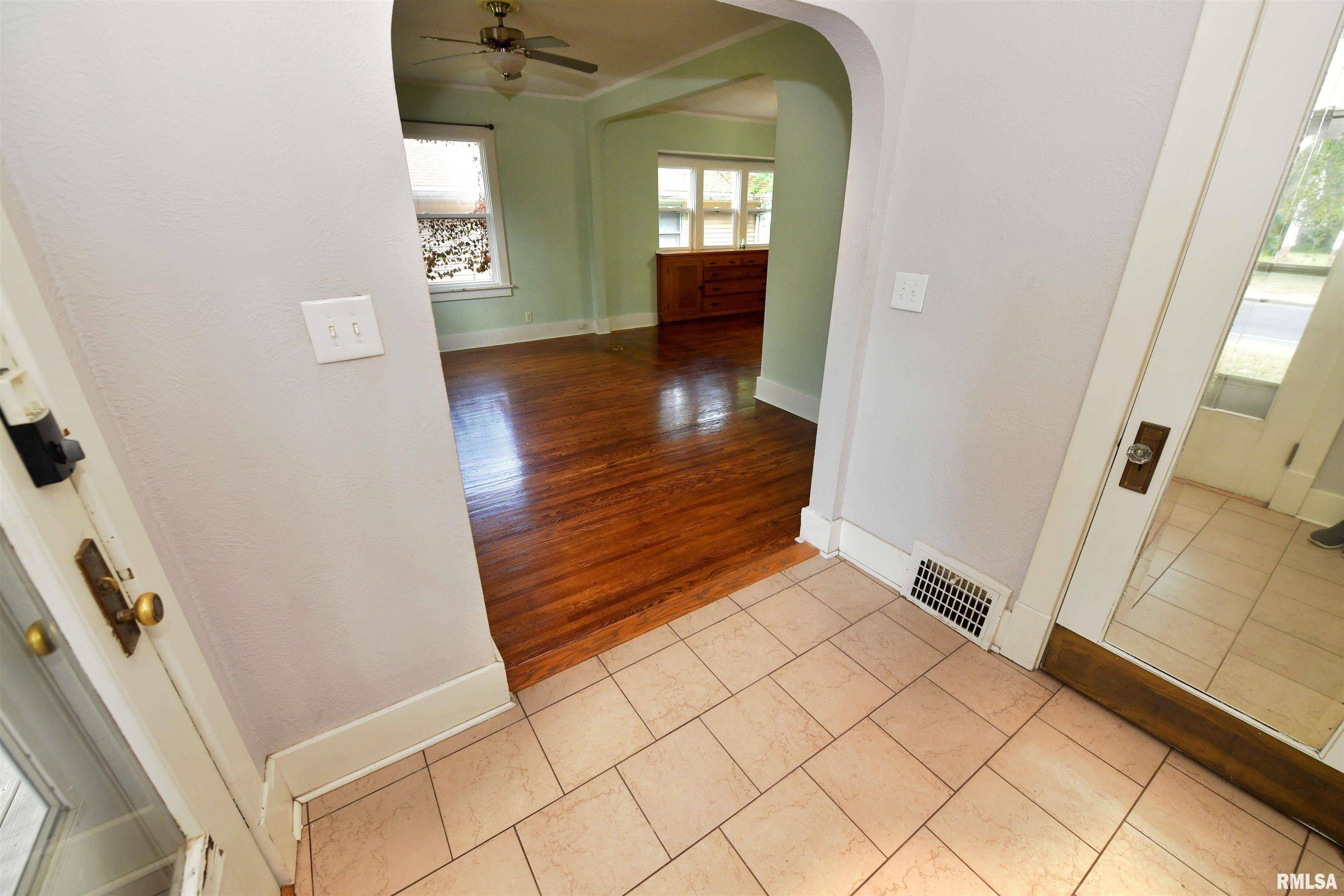 West Peoria, IL 61604,2121 W ROHMANN AVE