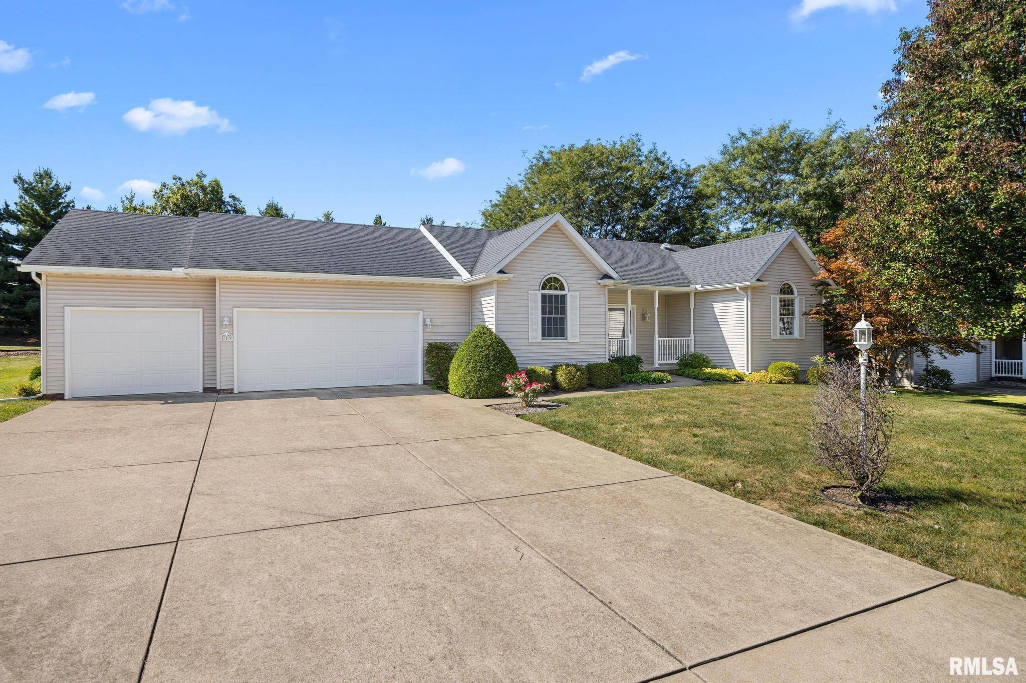 Washington, IL 61571,113 VILLAGE DR