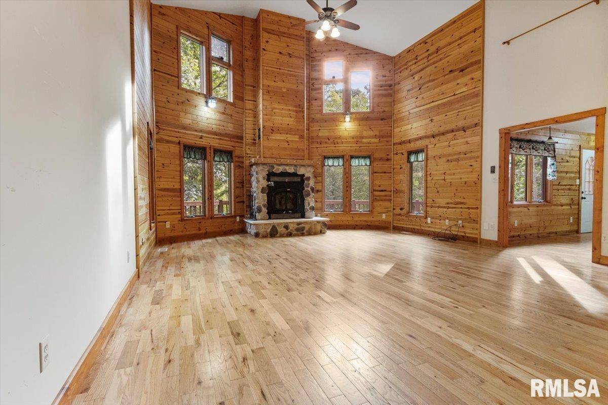 Metamora, IL 61548,670 COON CREEK RD