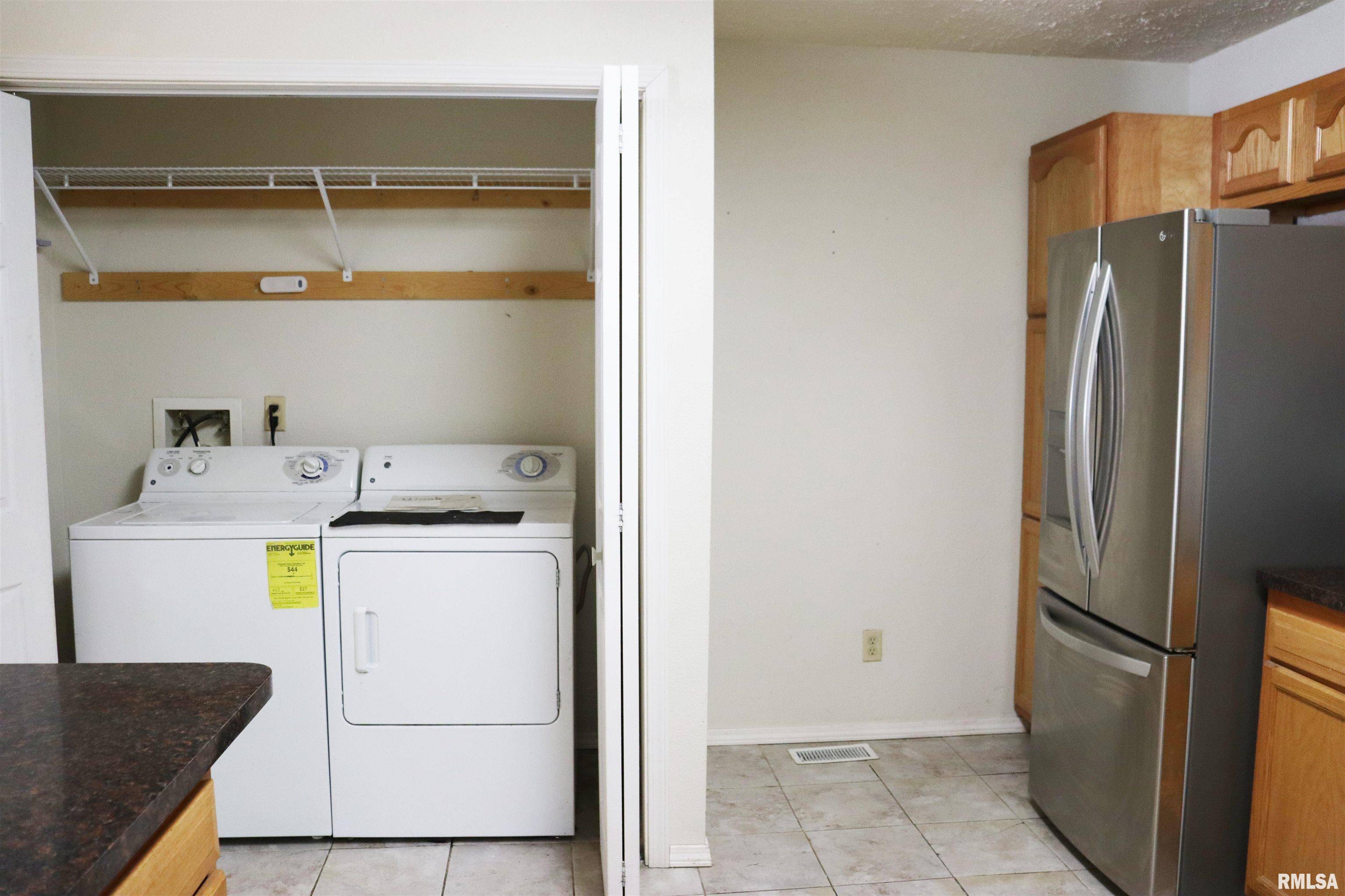 Creve Coeur, IL 61610,617 N STEWART ST