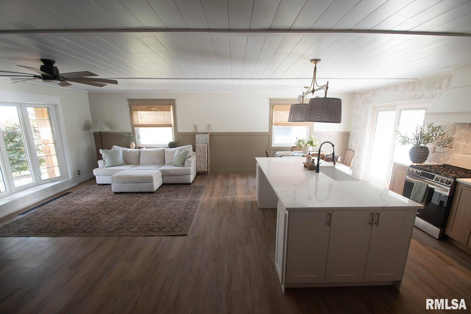 Hanna City, IL 61536,8704 W FARMINGTON RD