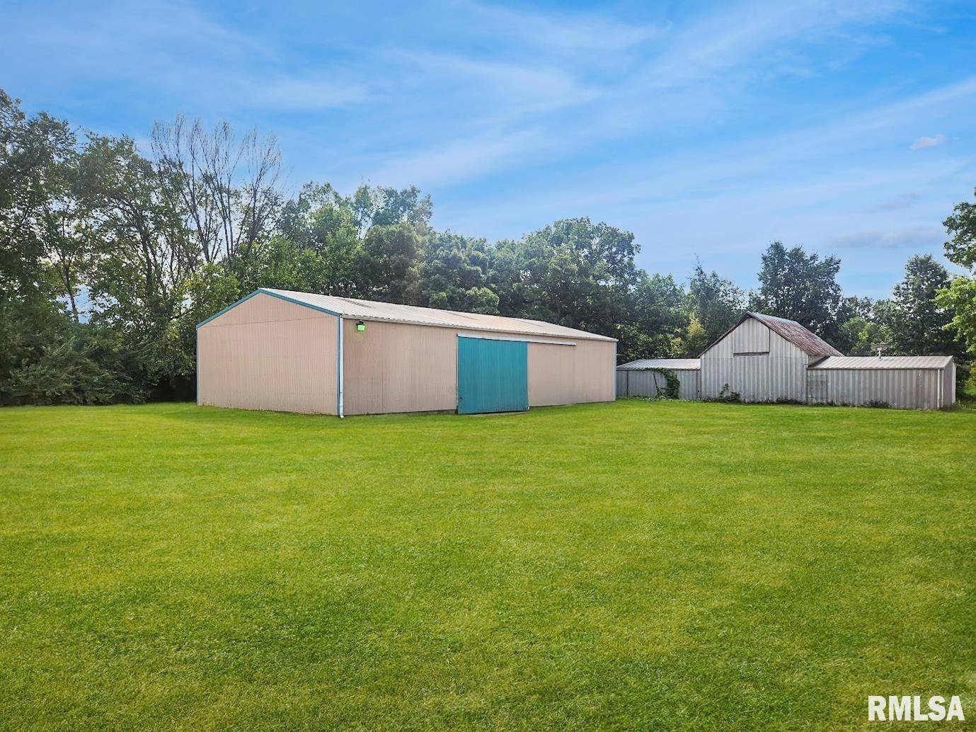 Laura, IL 61451,21704 W WHITE RD