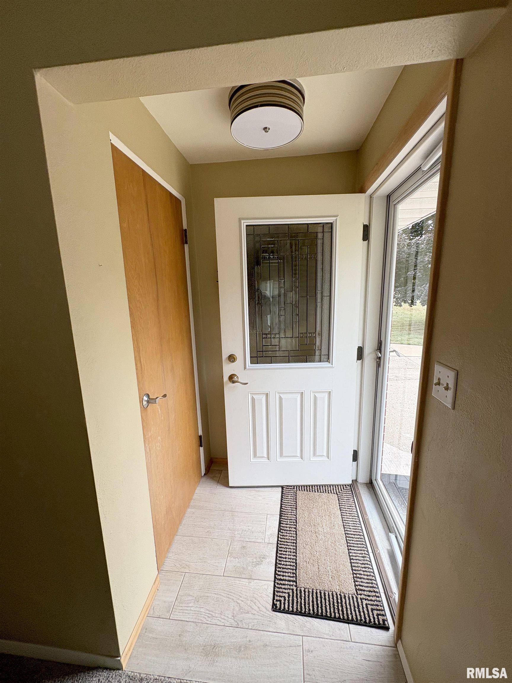 Peoria, IL 61615,5332 N BIG HOLLOW RD