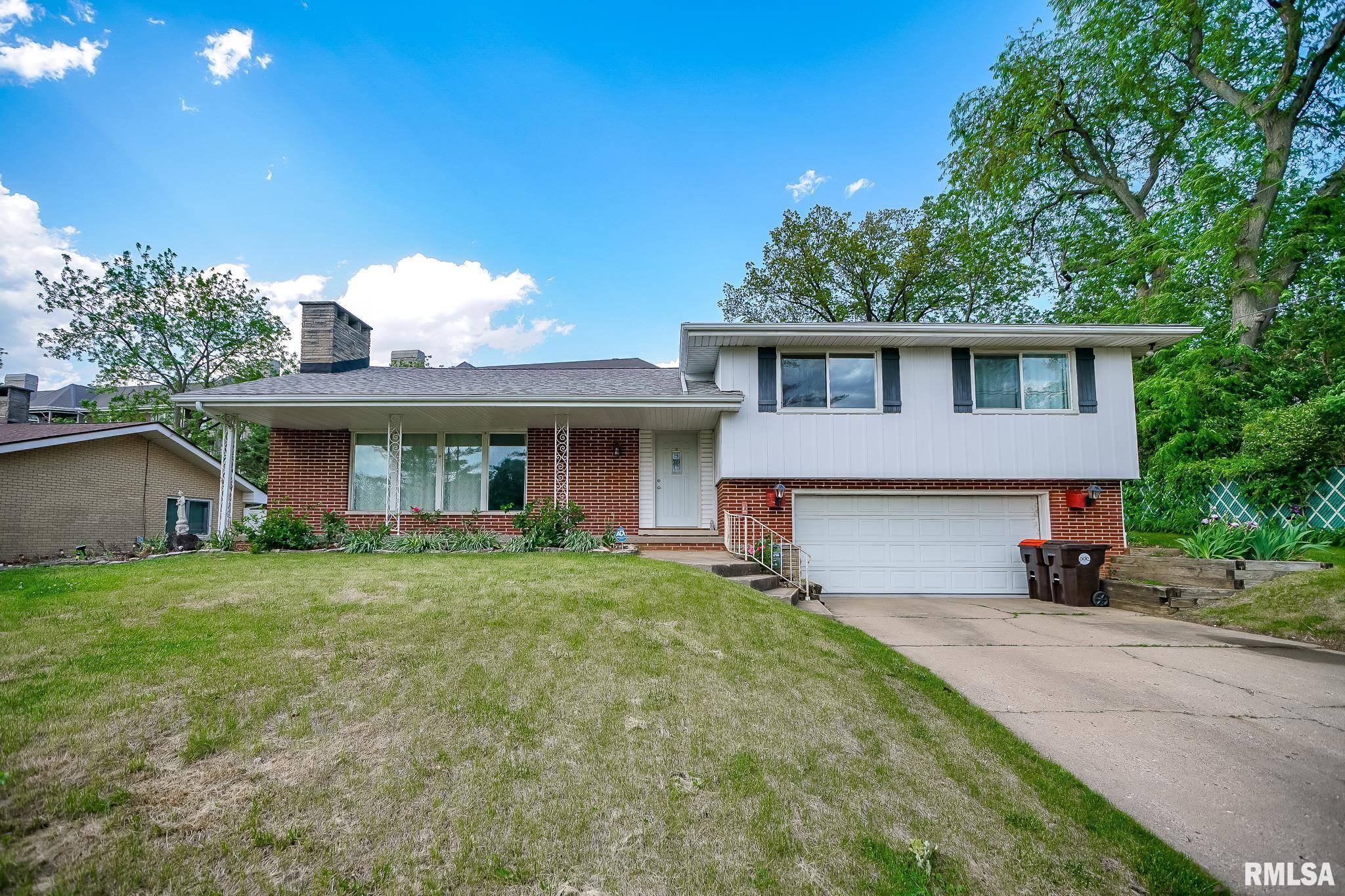 Peoria, IL 61614,209 E NORTHRIDGE LN