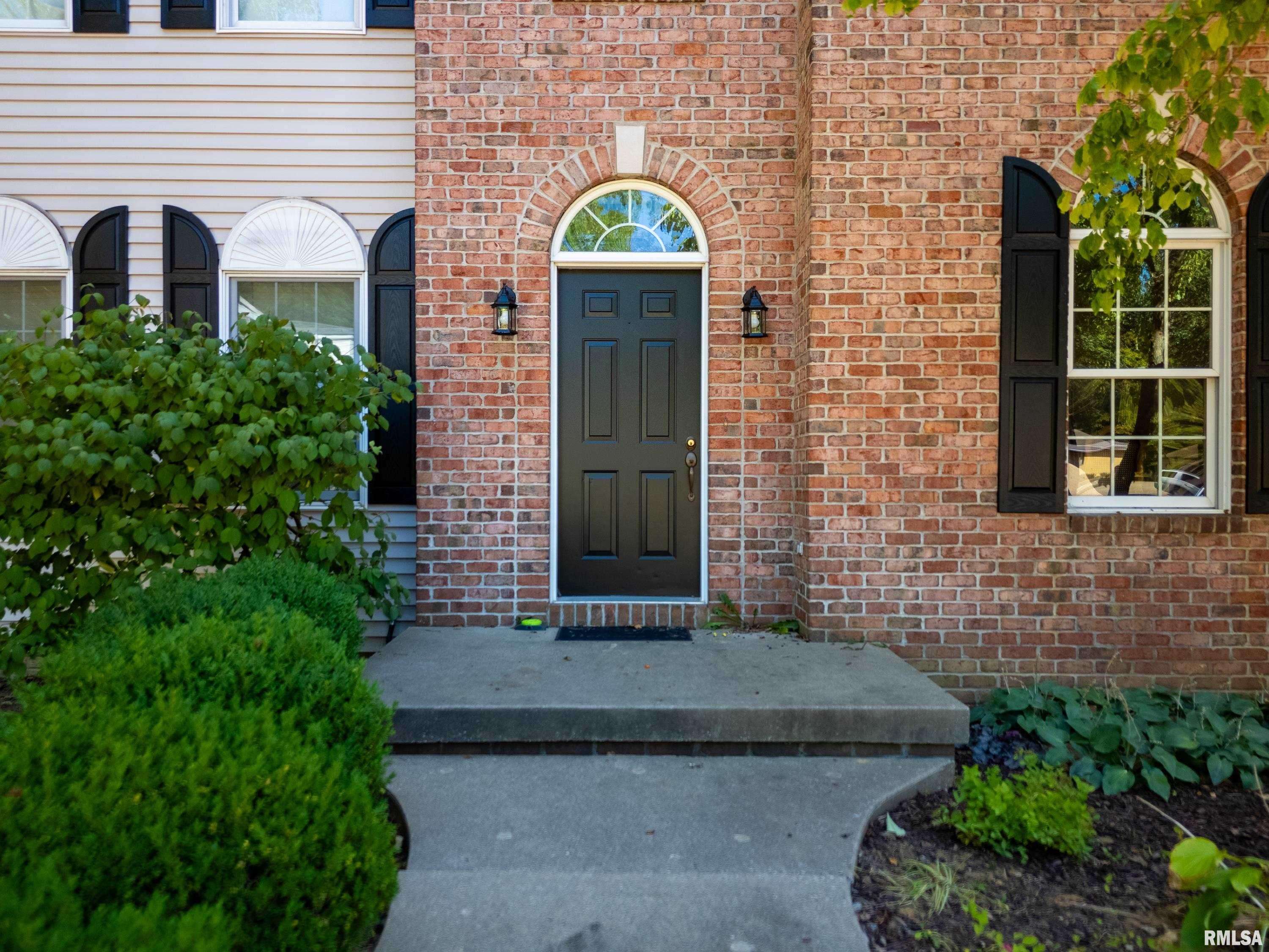 Peoria, IL 61604,2602 N WOODHAVEN DR