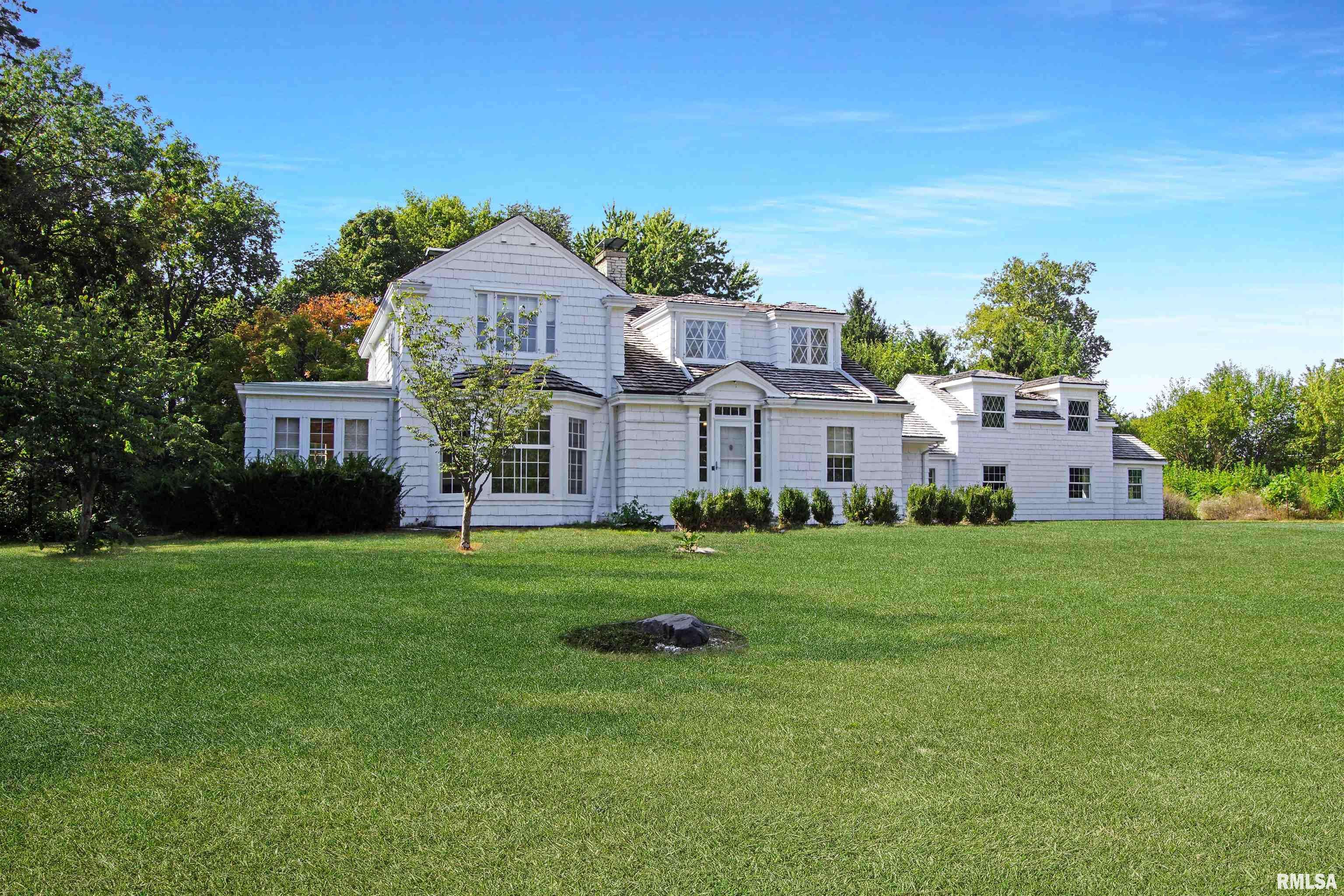 Delavan, IL 61734,304 N LOCUST ST