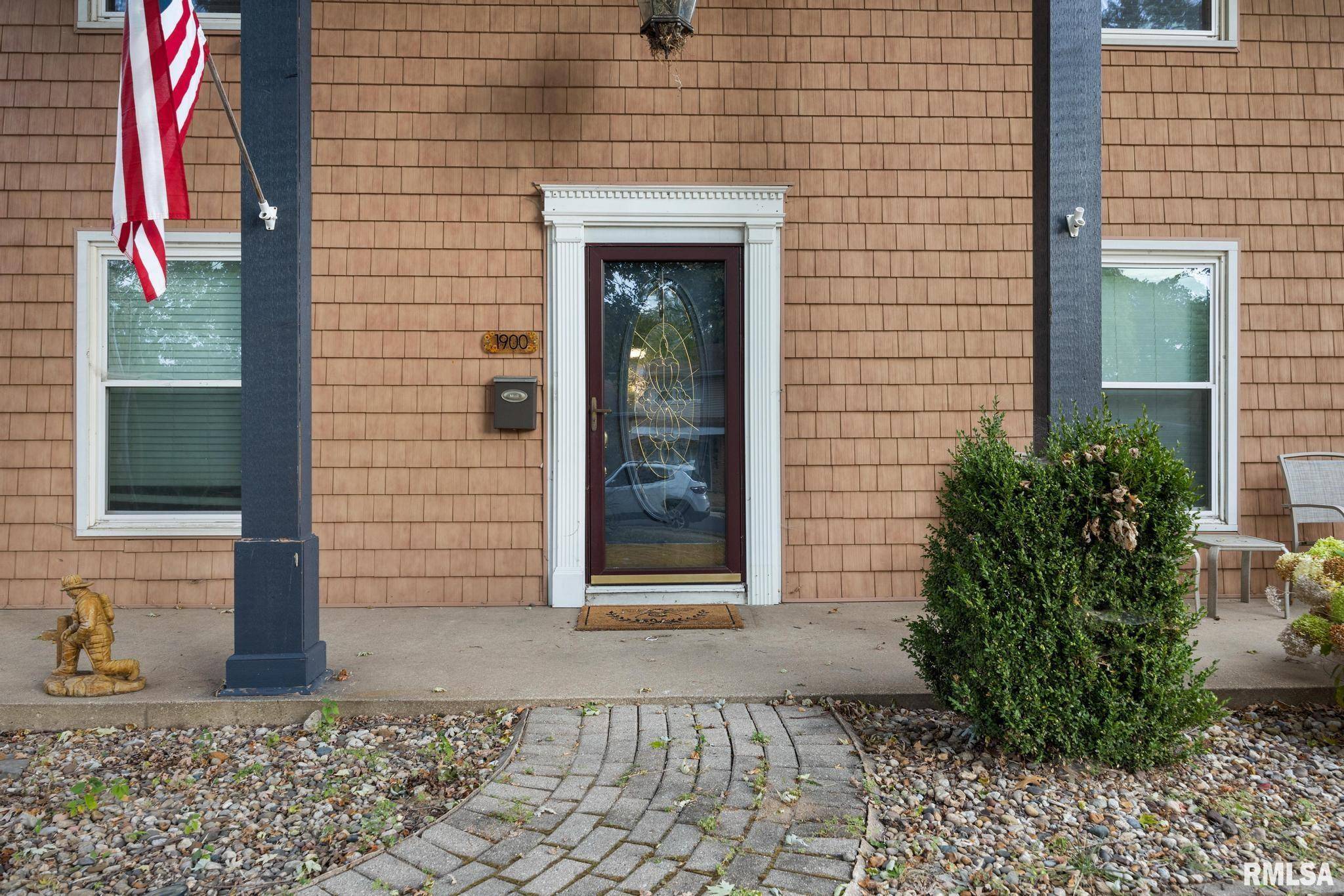 Pekin, IL 61554,1900 Saint Clair DR