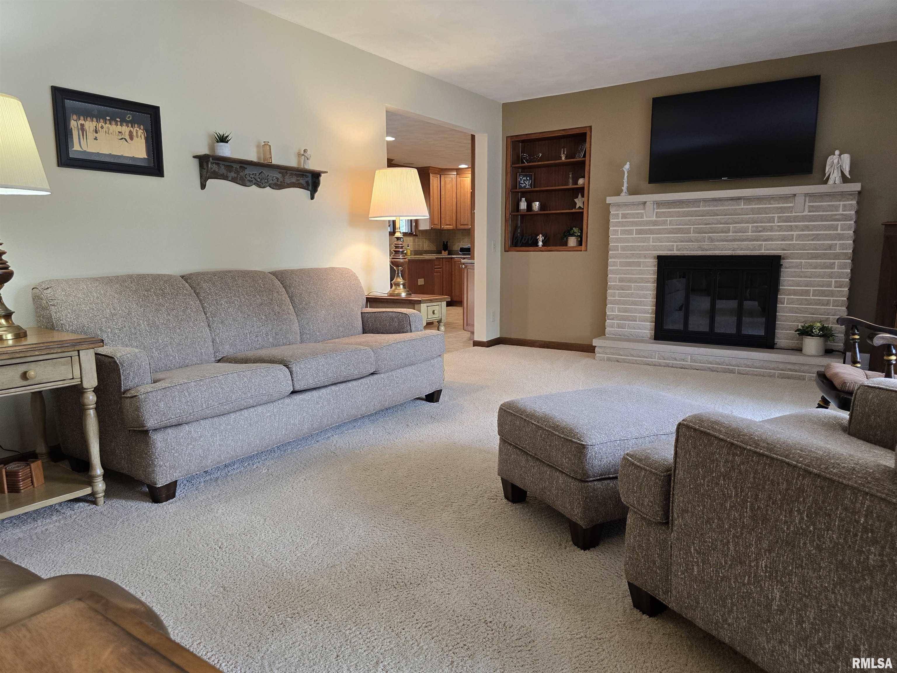 Pekin, IL 61554,2437 WILLOW ST