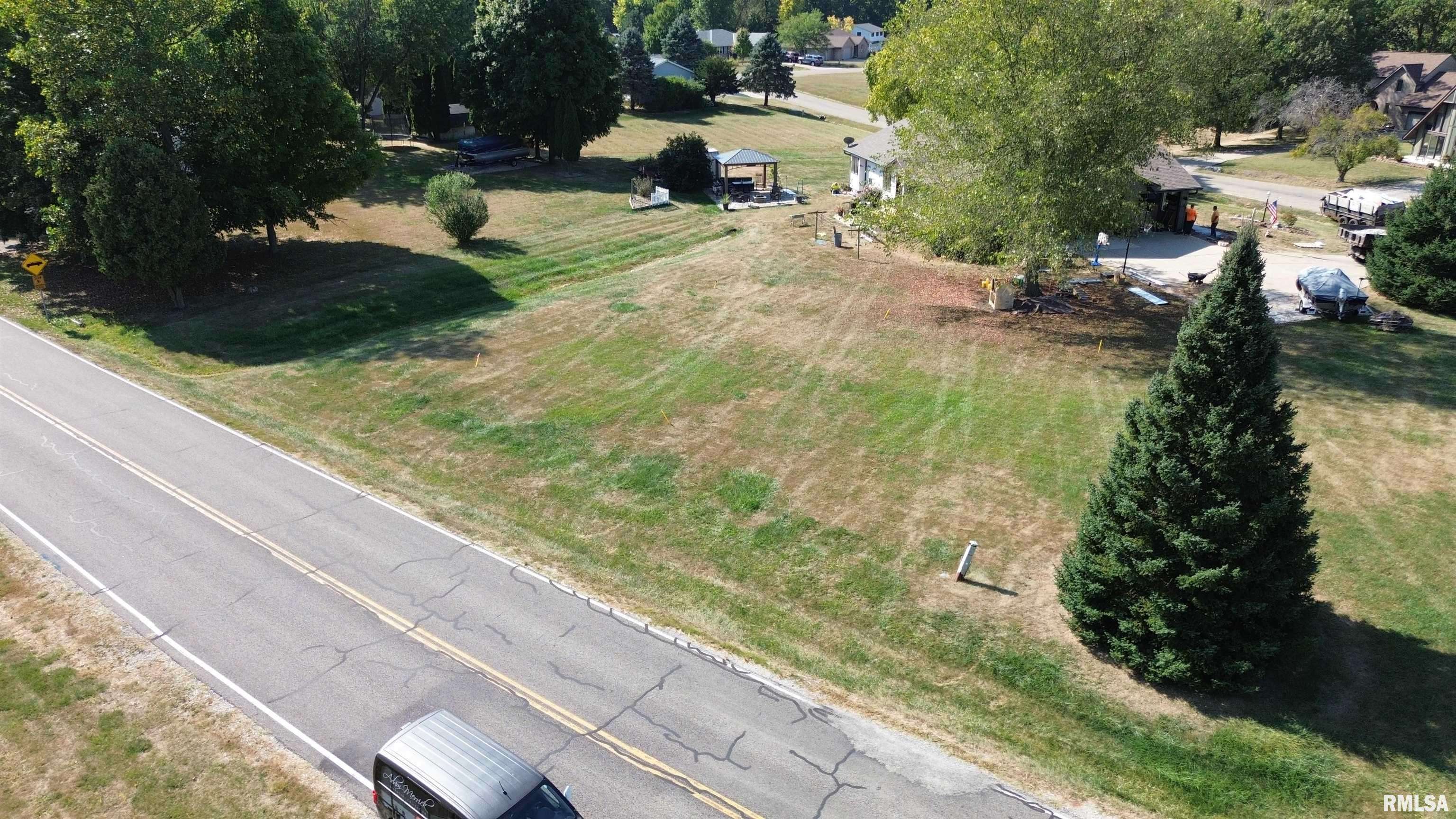 Mapleton, IL 61547,409 W LAKE CAMELOT DR