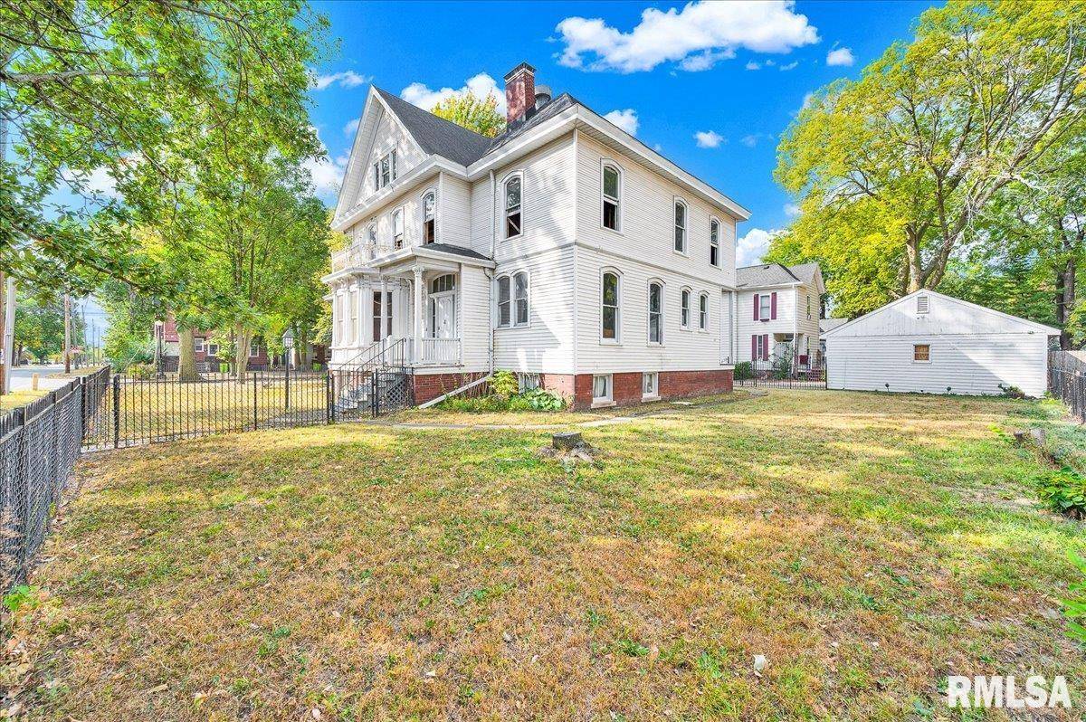 Peoria, IL 61604,401 W ARMSTRONG AVE