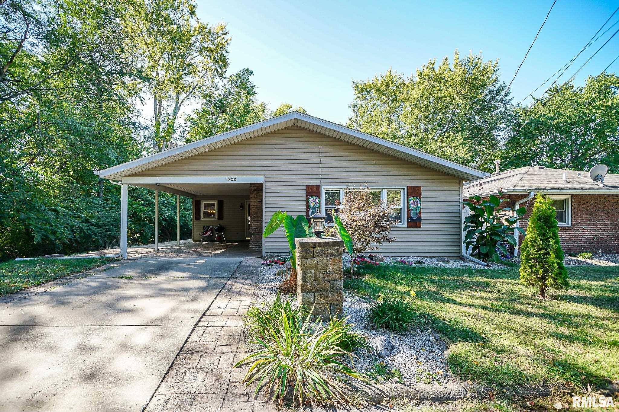 Pekin, IL 61554,1808 CENTER ST