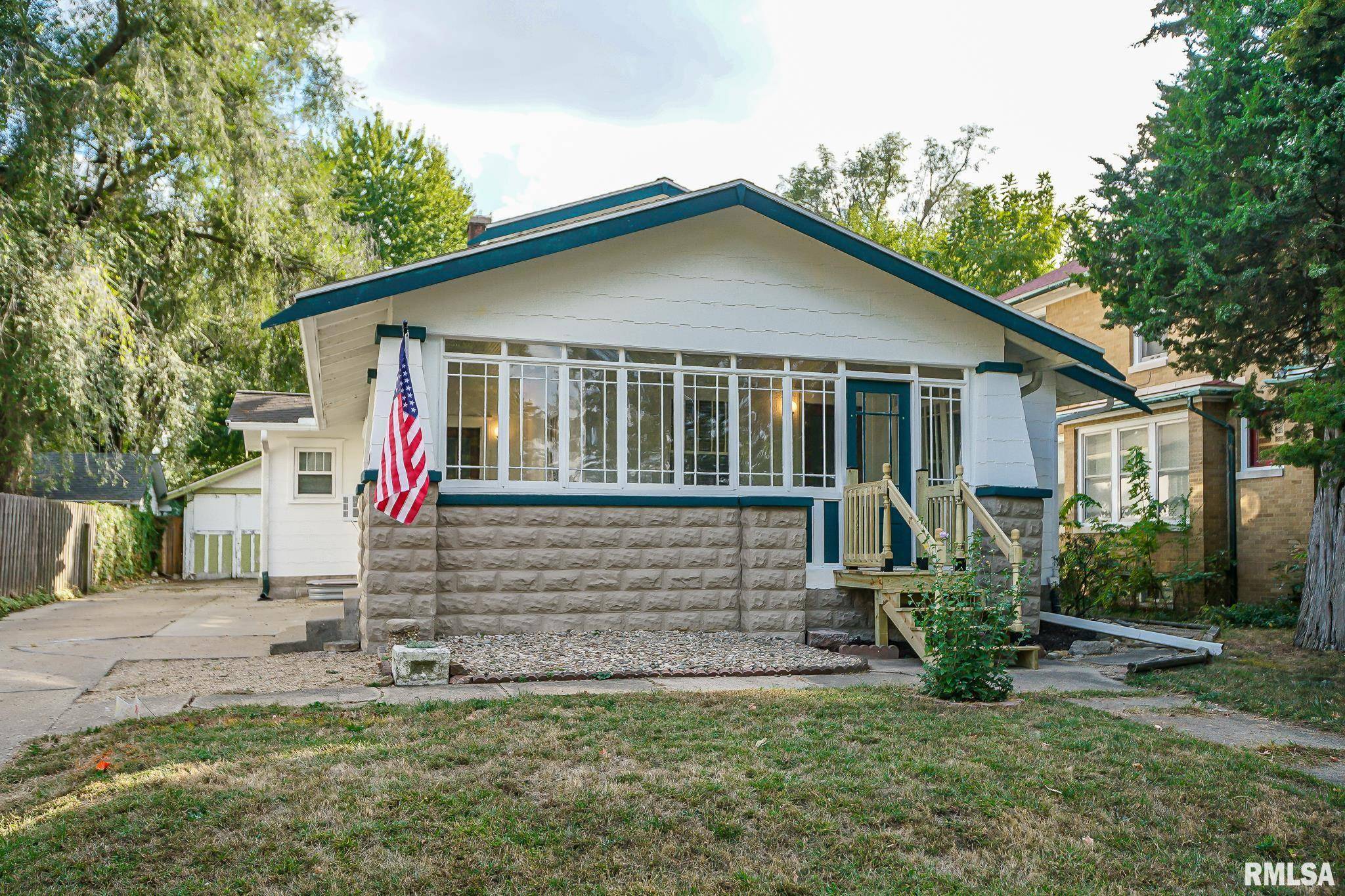 Pekin, IL 61554,1004 PARK AVE