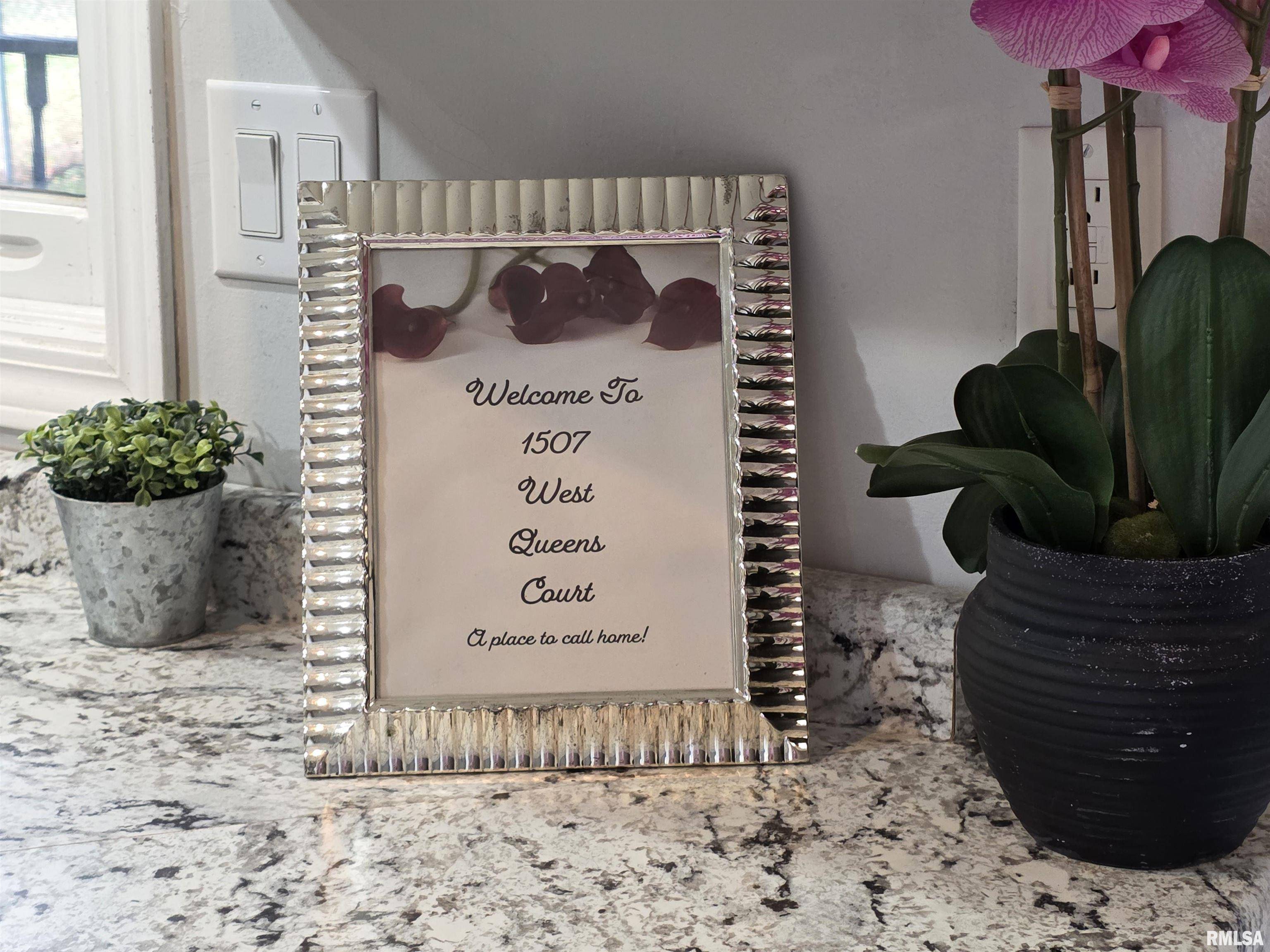 Peoria, IL 61614,1507 W QUEENS COURT RD