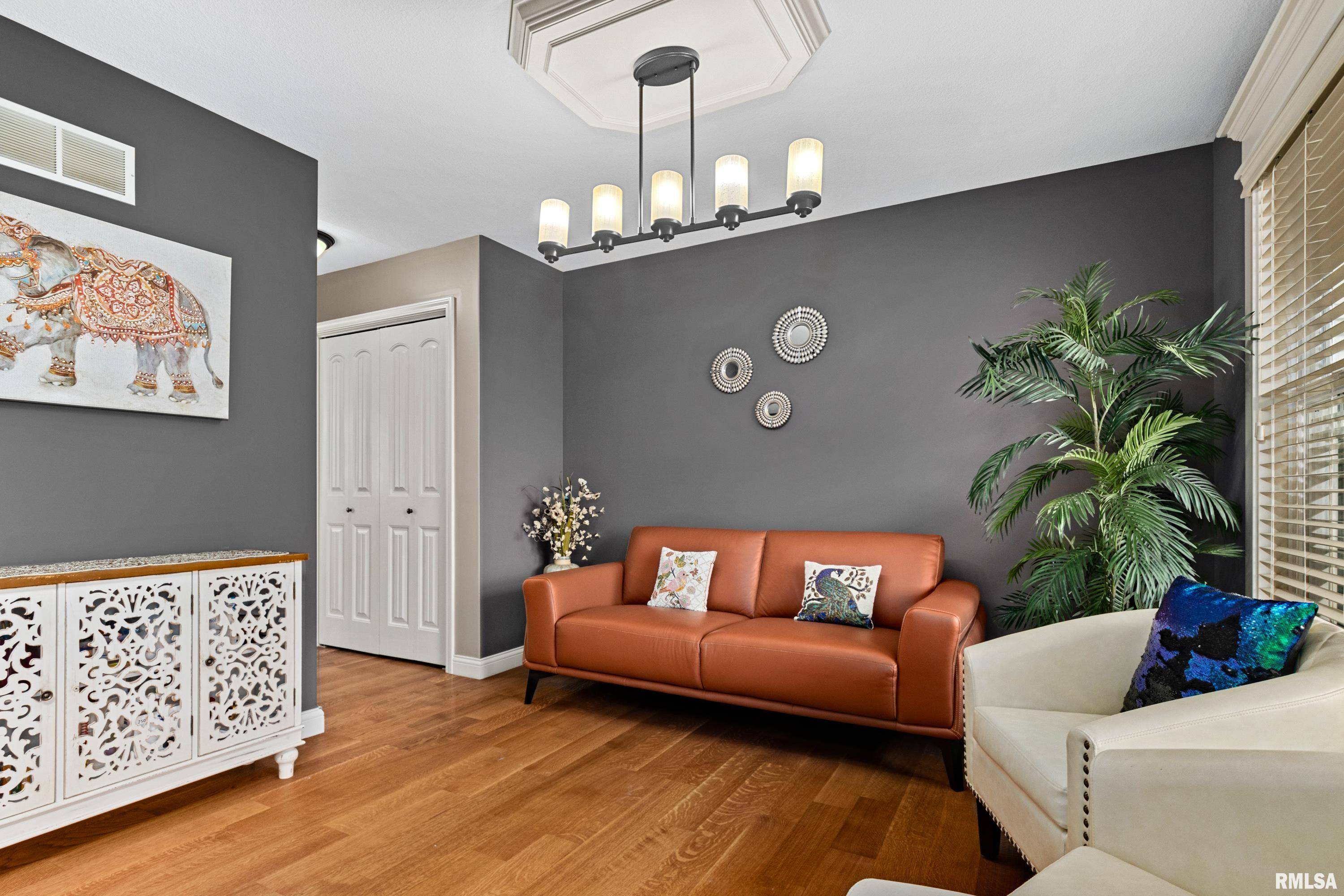 Dunlap, IL 61525,3212 W Rosebury LN