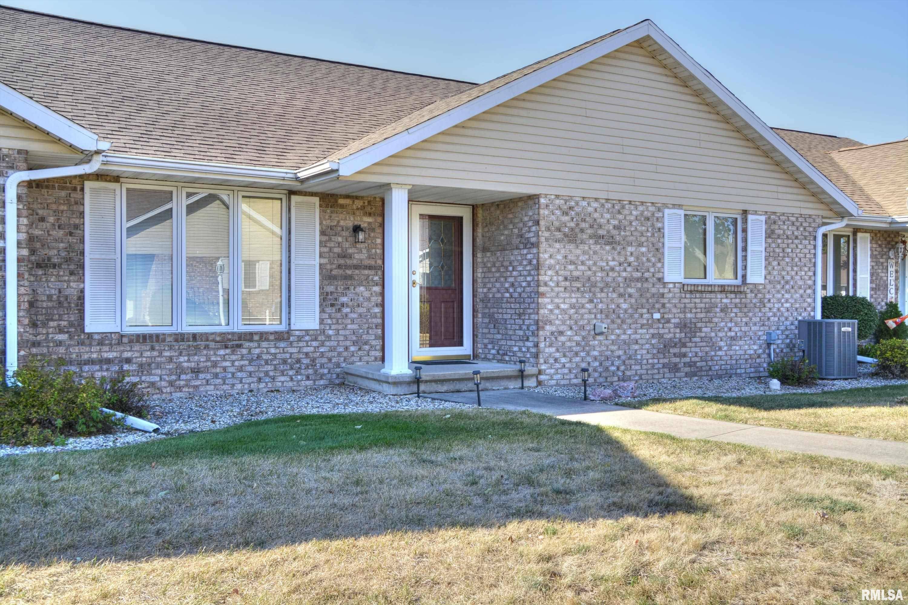 Macomb, IL 61455,217 Scotch Pine DR