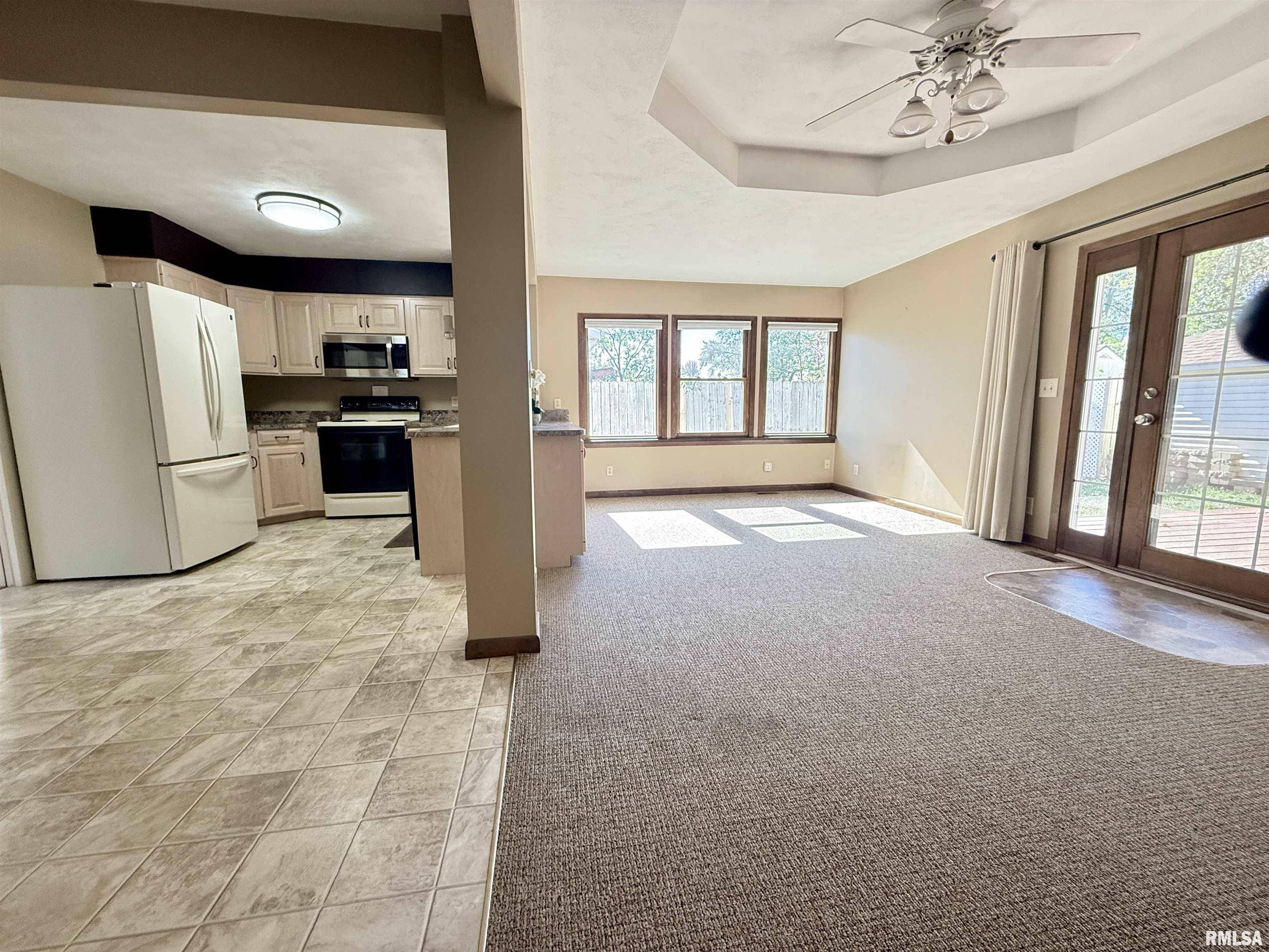 Pekin, IL 61554,1005 EDISON CT