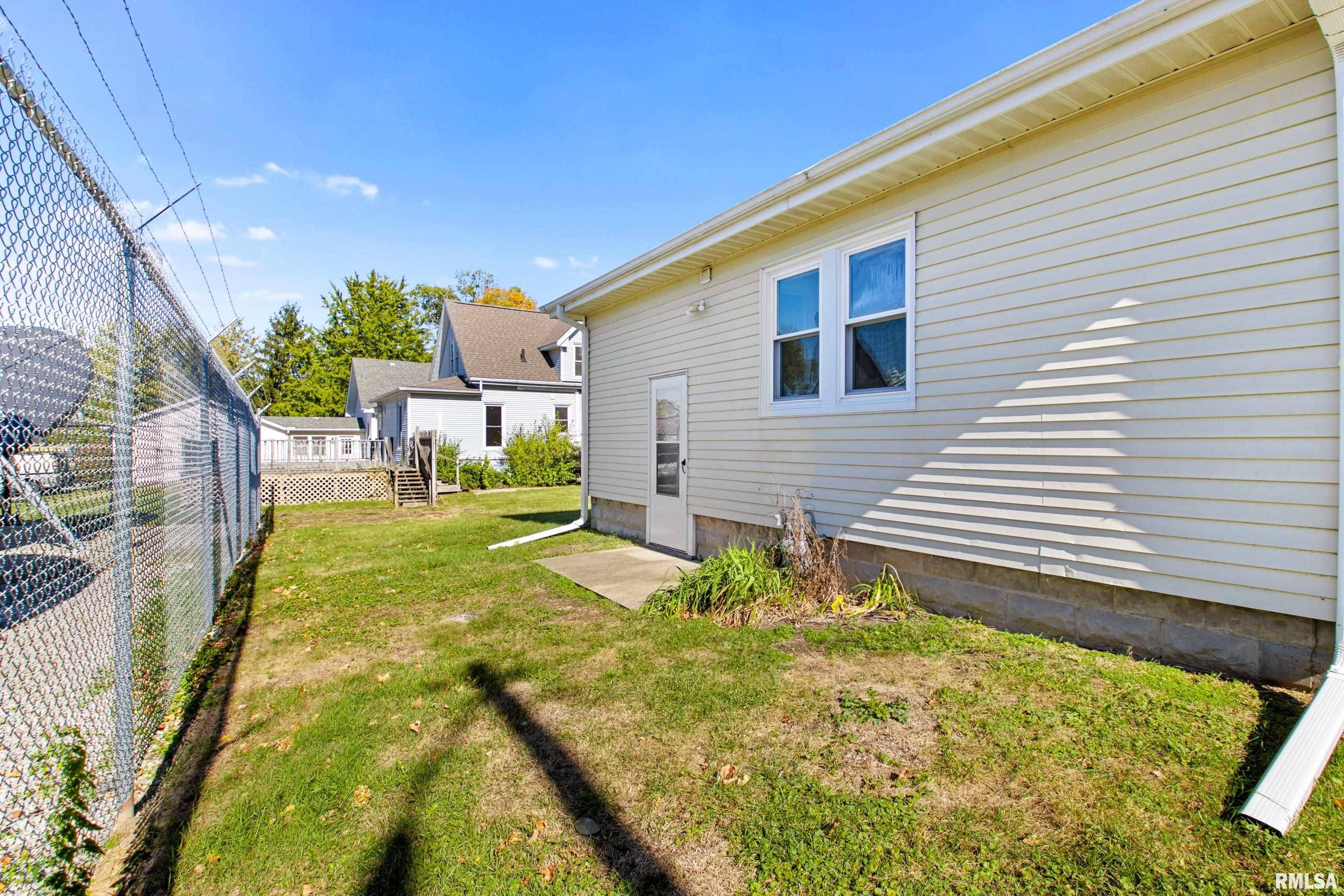 Metamora, IL 61548,209 N DAVENPORT ST