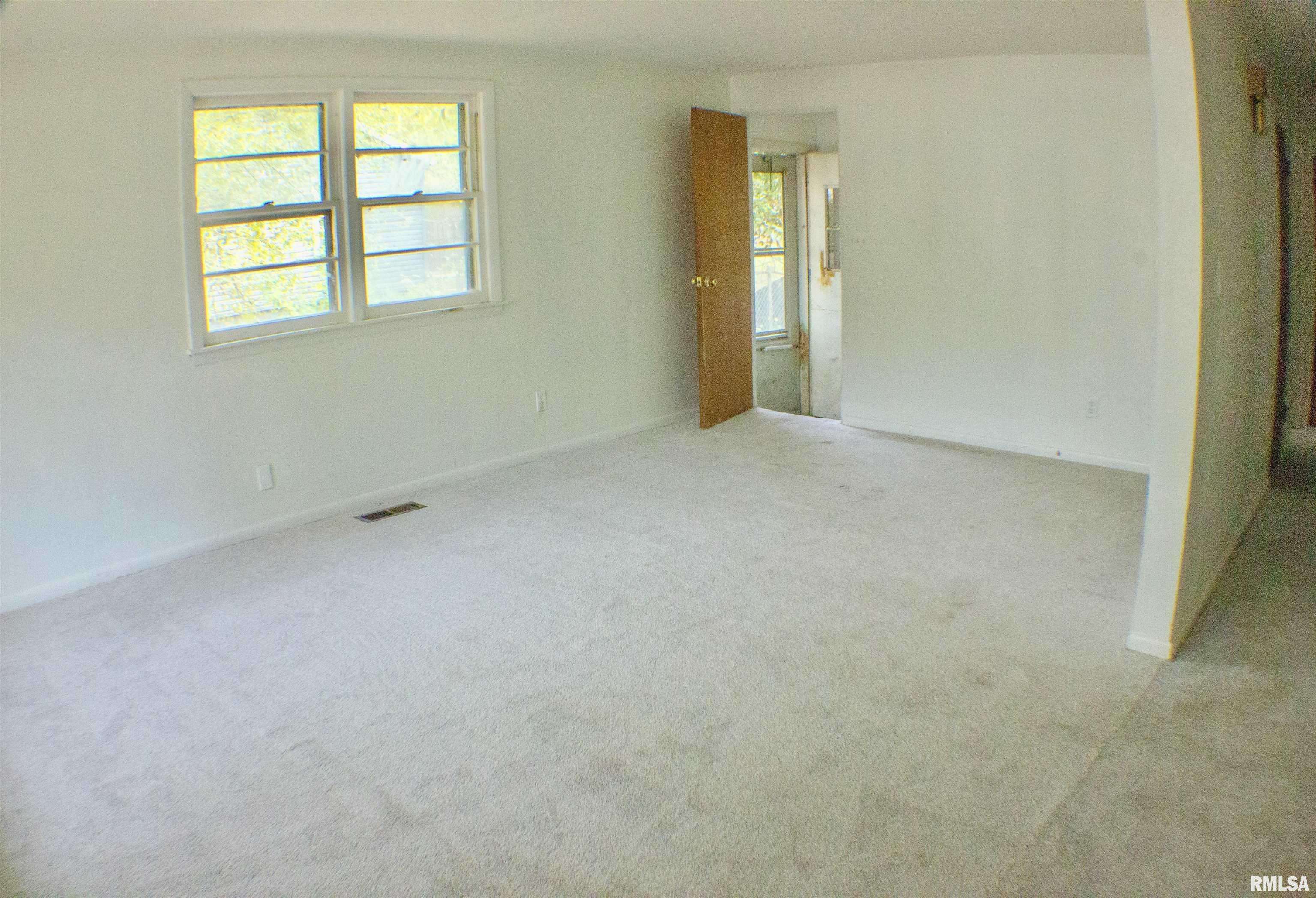 Peoria, IL 61605,2722 W MARQUETTE ST