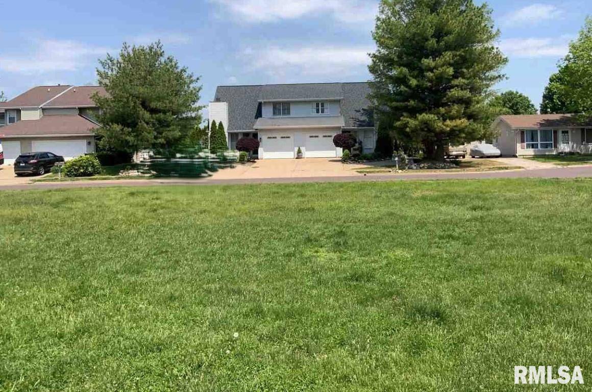 Pekin, IL 61554,1102 EISENHOWER DR