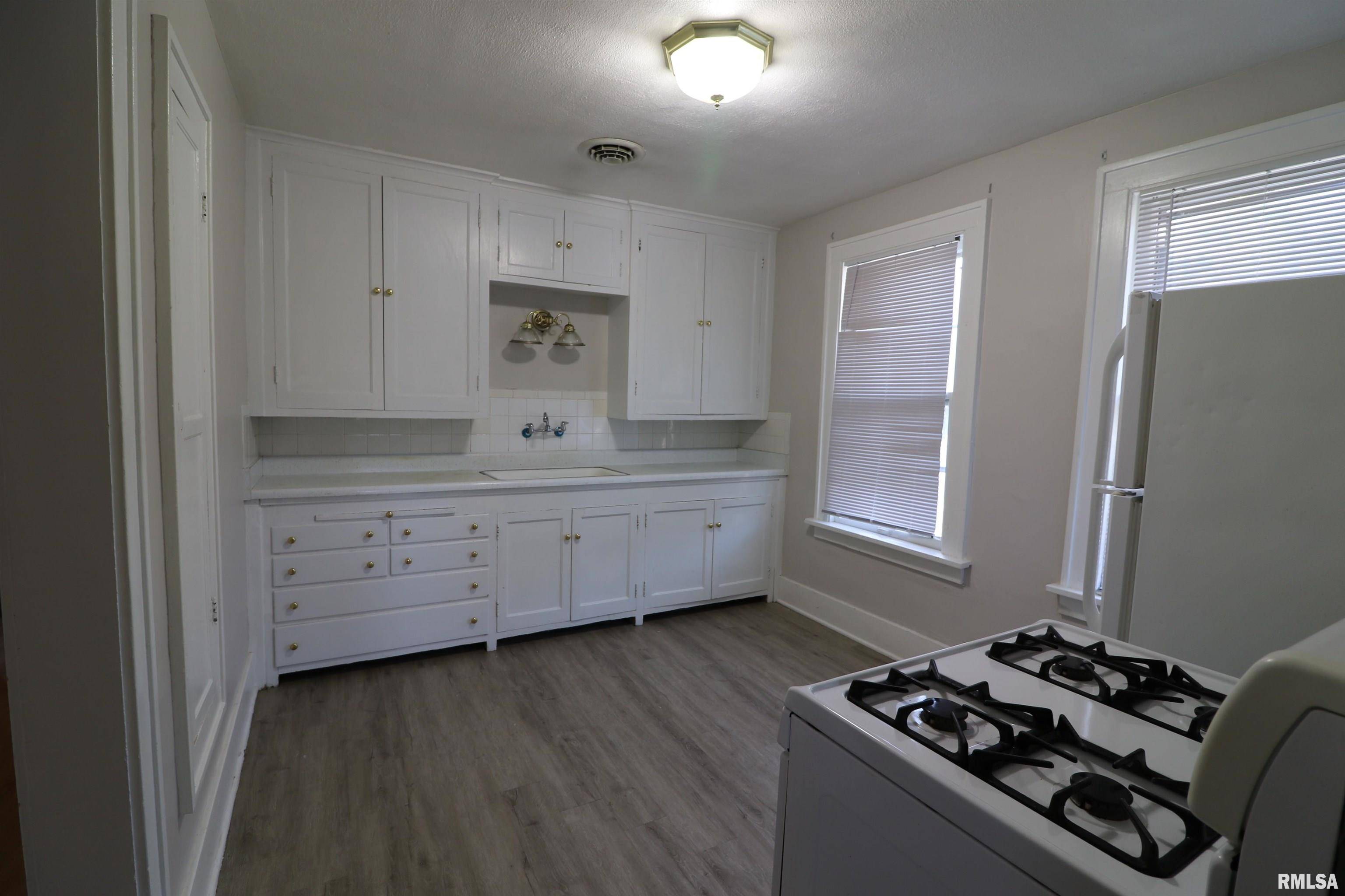 Peoria, IL 61606,1530-1532 W BARKER AVE