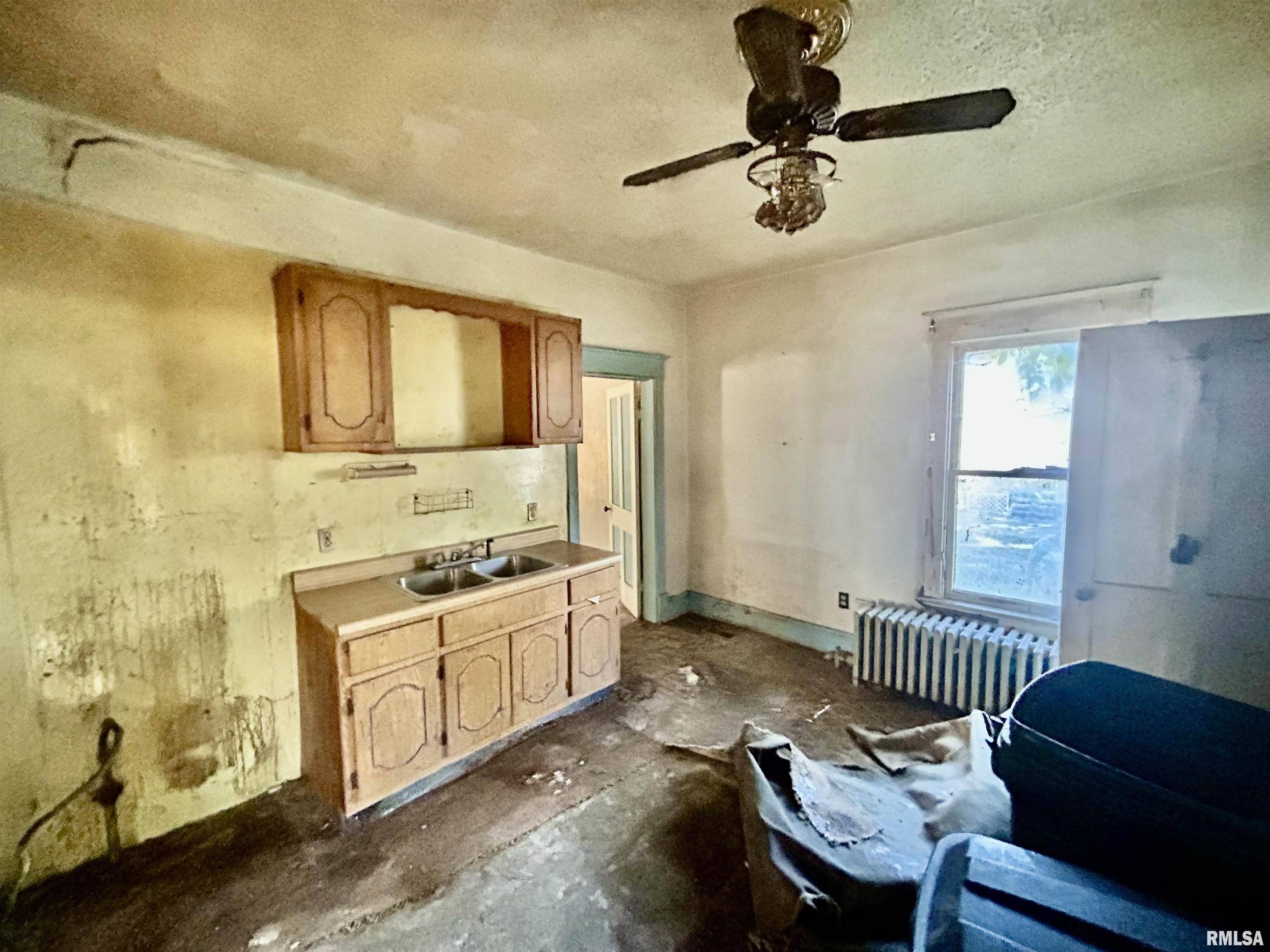 Springfield, IL 62702,2428 N 15TH ST