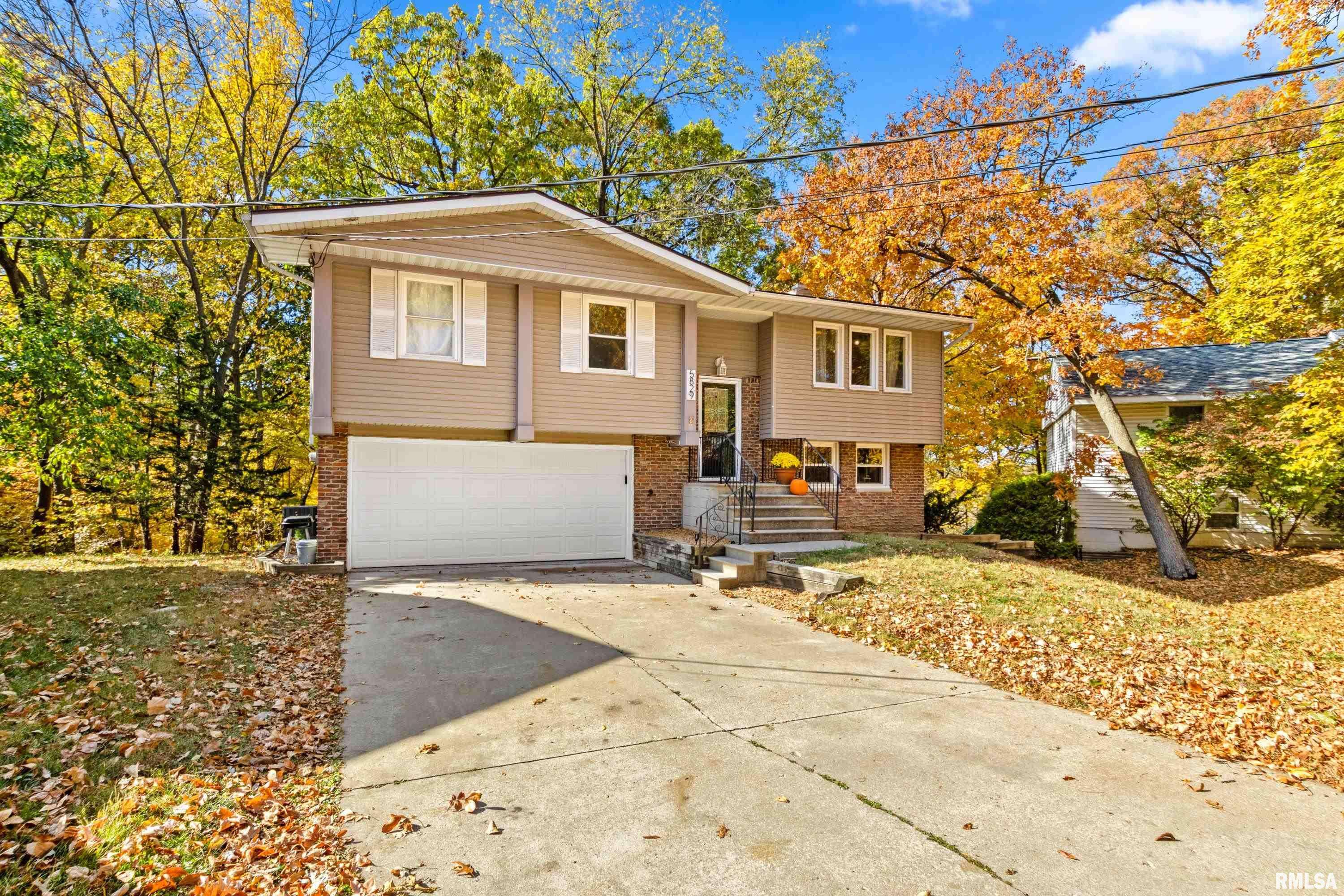 Peoria, IL 61614,5829 N MAR VISTA DR