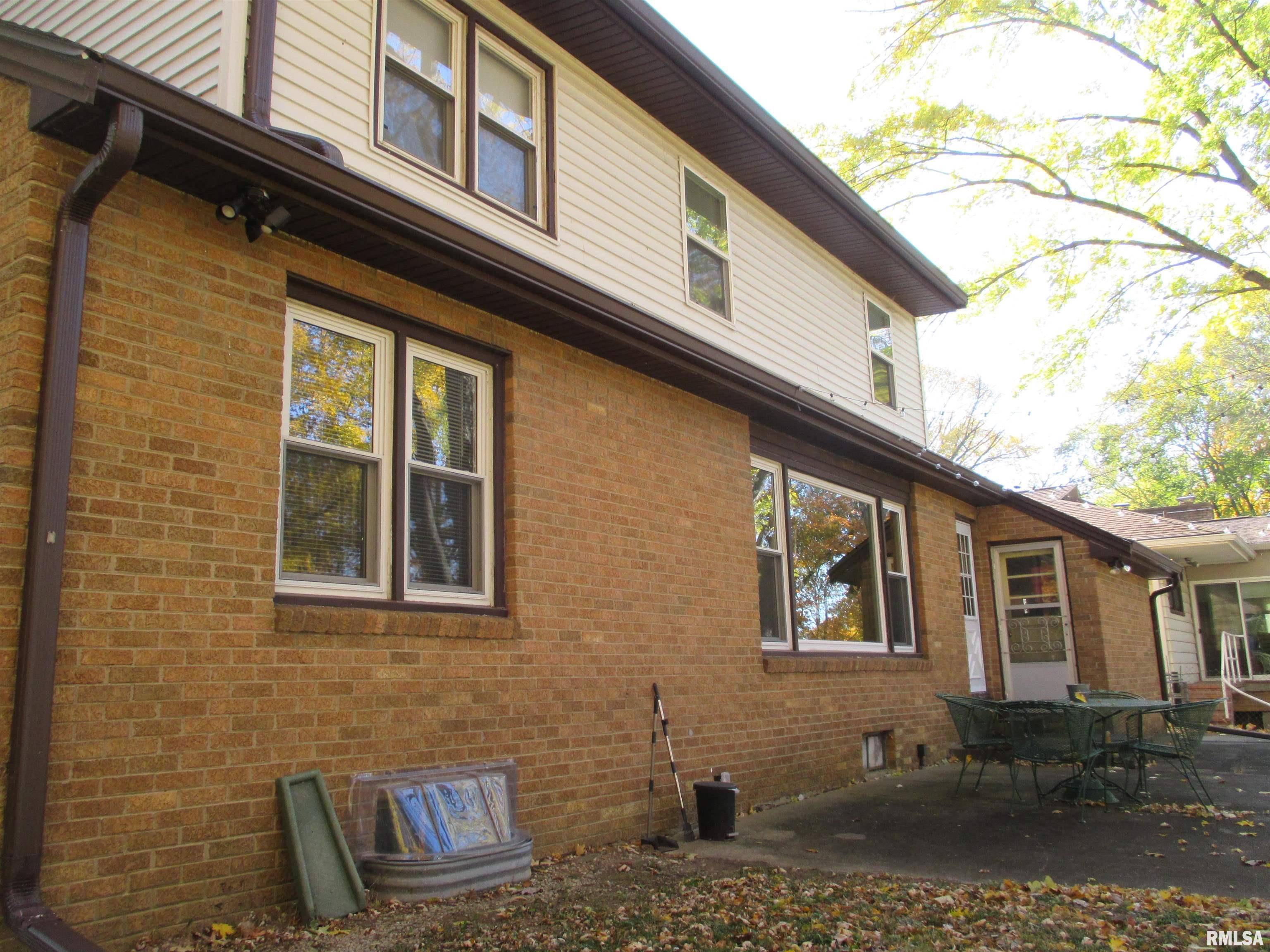 East Peoria, IL 61611,129 E AUTUMN LN