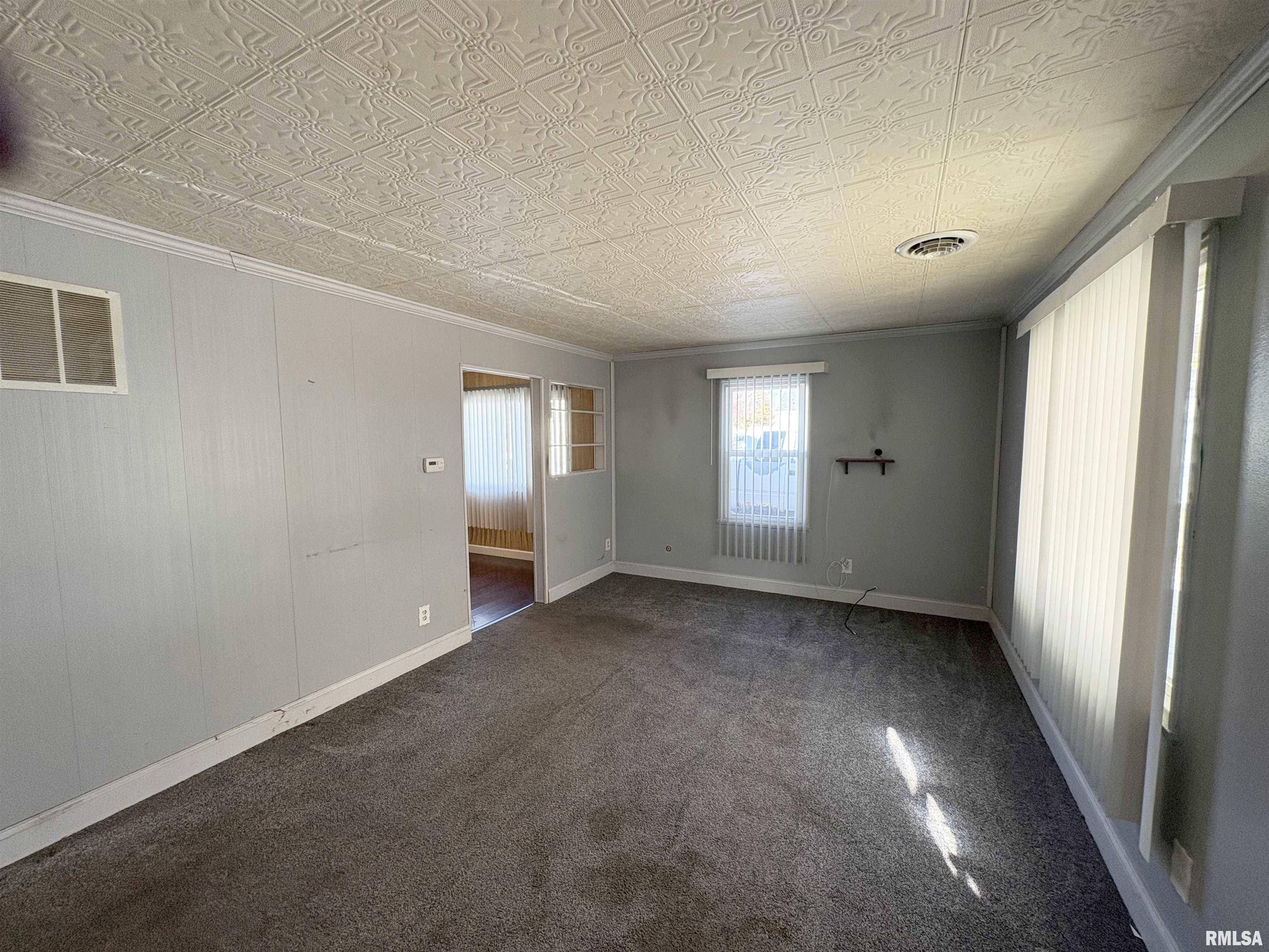 Peoria, IL 61604,3021 N MISSION RD