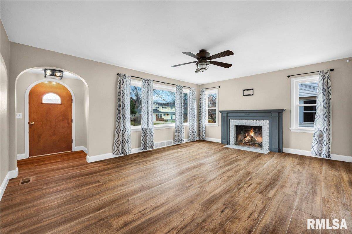 Morton, IL 61550,129 N INDIANA AVE