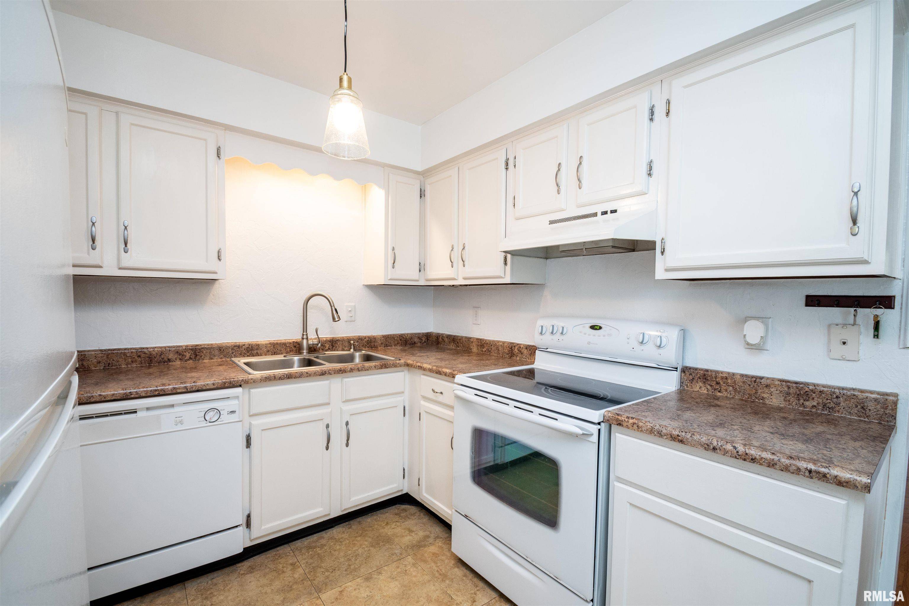 Peoria, IL 61604,3516 W RICHWOODS BLVD