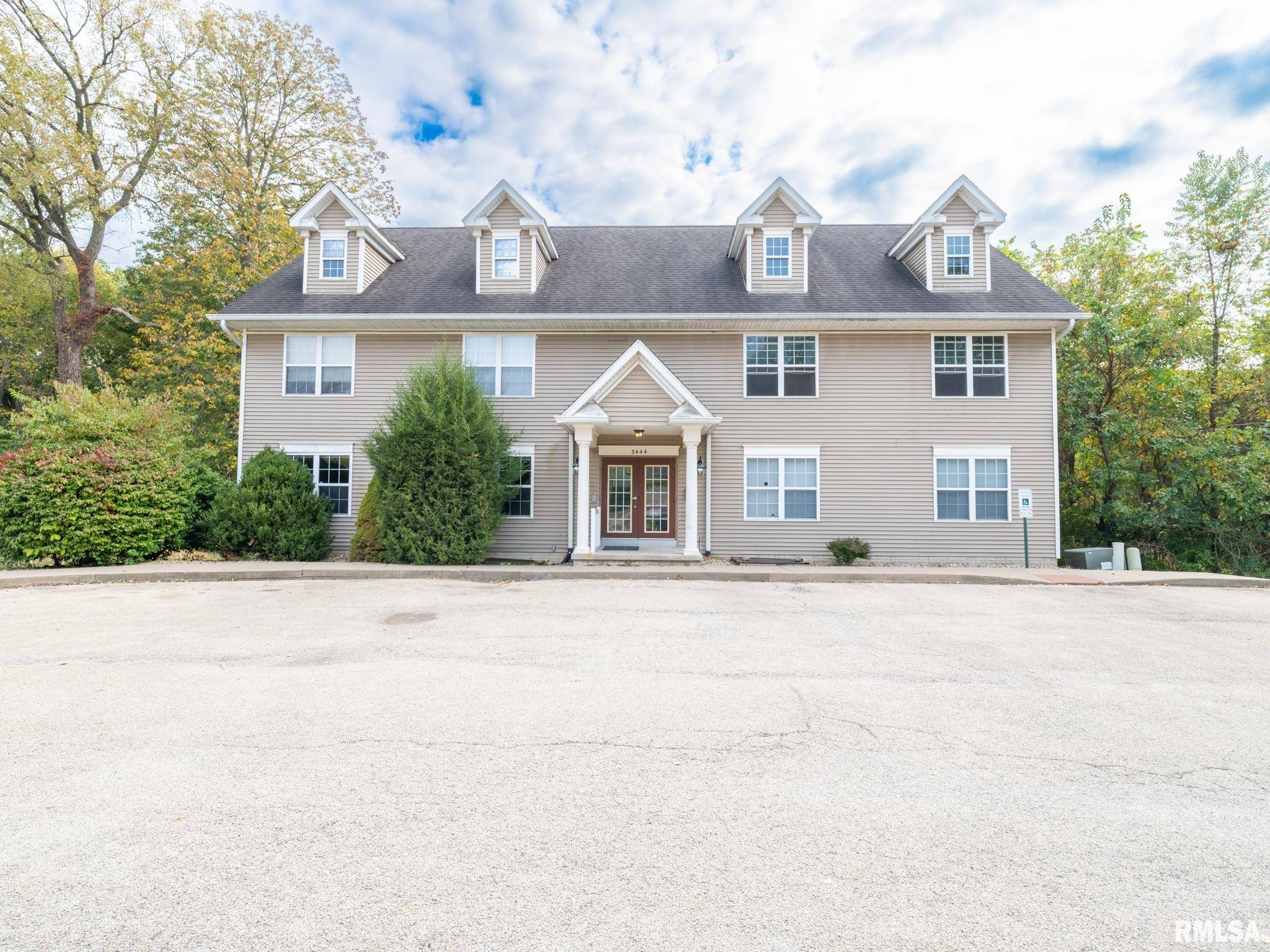 Peoria, IL 61604,3444 W DORCHESTER RDG #F