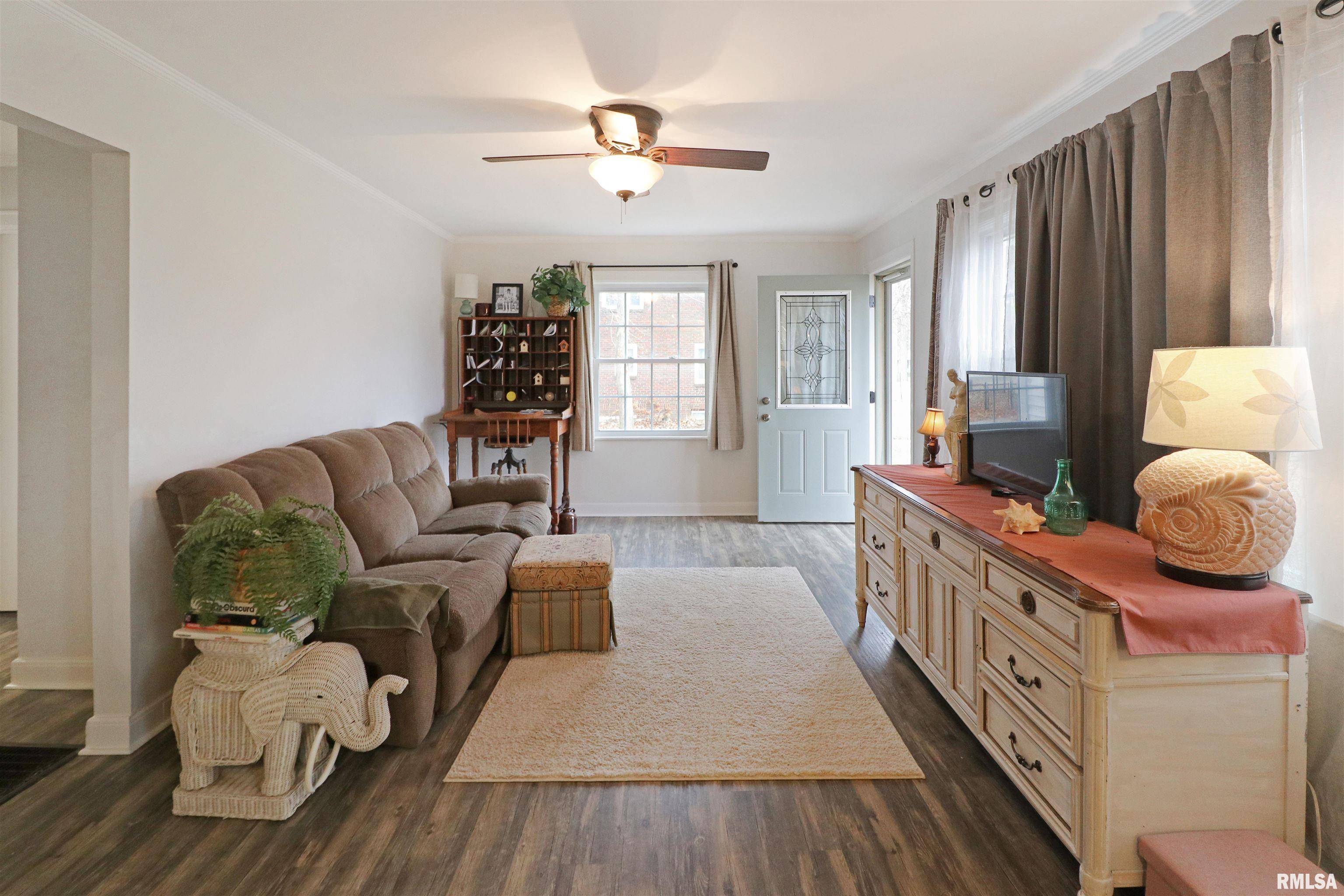 Chillicothe, IL 61523,810 N BENEDICT ST