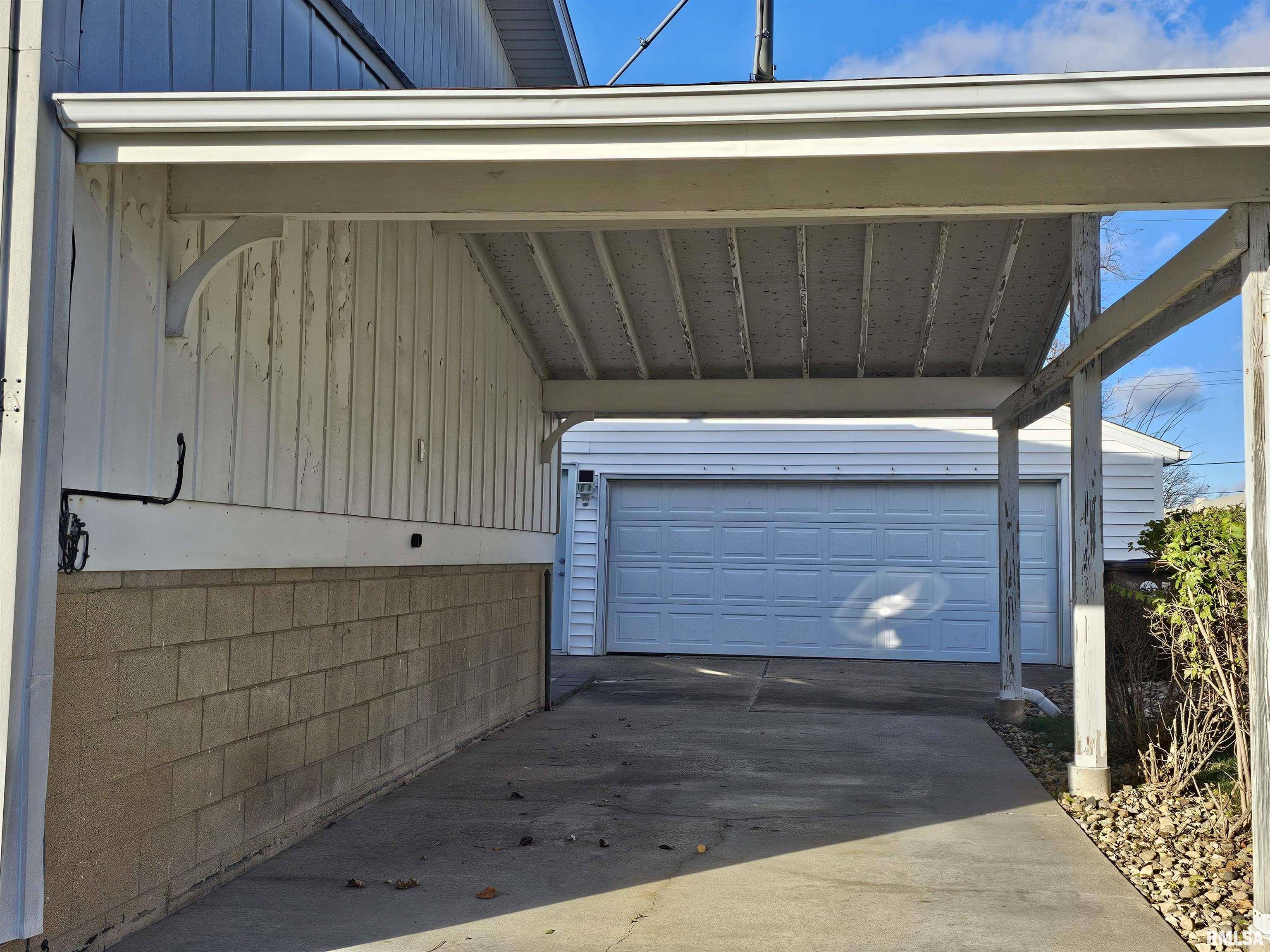 Peoria, IL 61614,2209 KENSINGTON DR