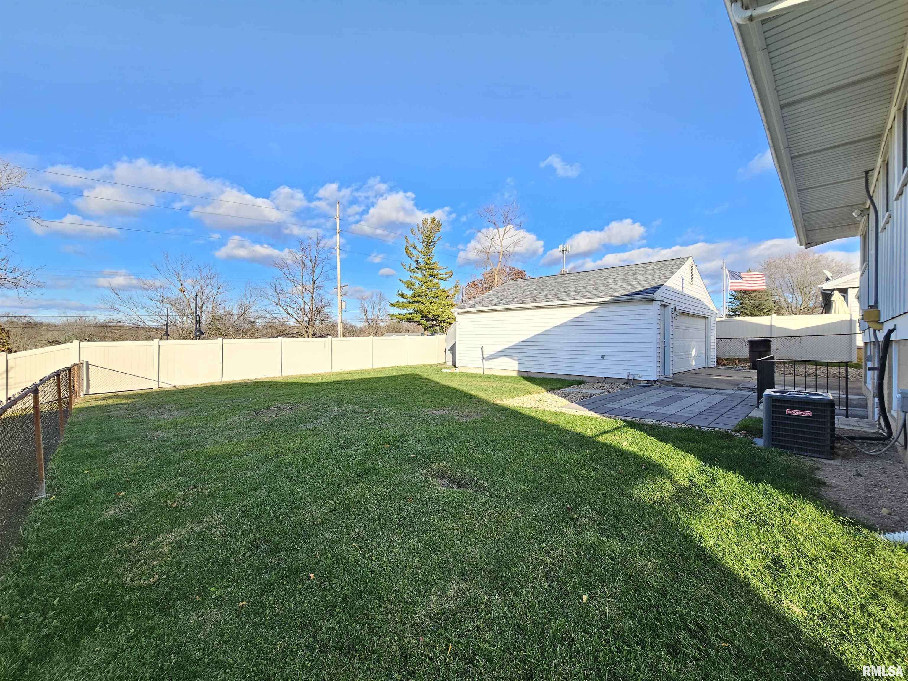 Peoria, IL 61614,2209 KENSINGTON DR