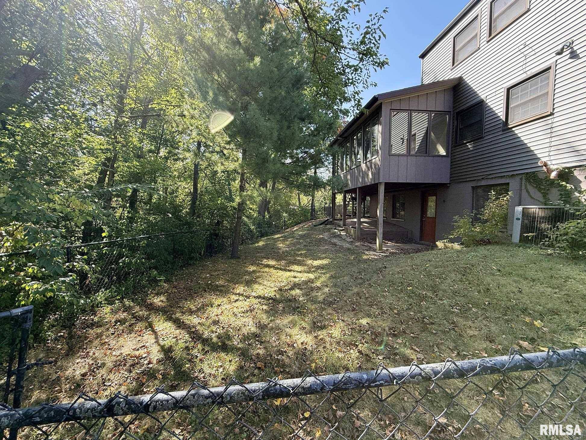 Peoria, IL 61614,6828 N BOBOLINK RD