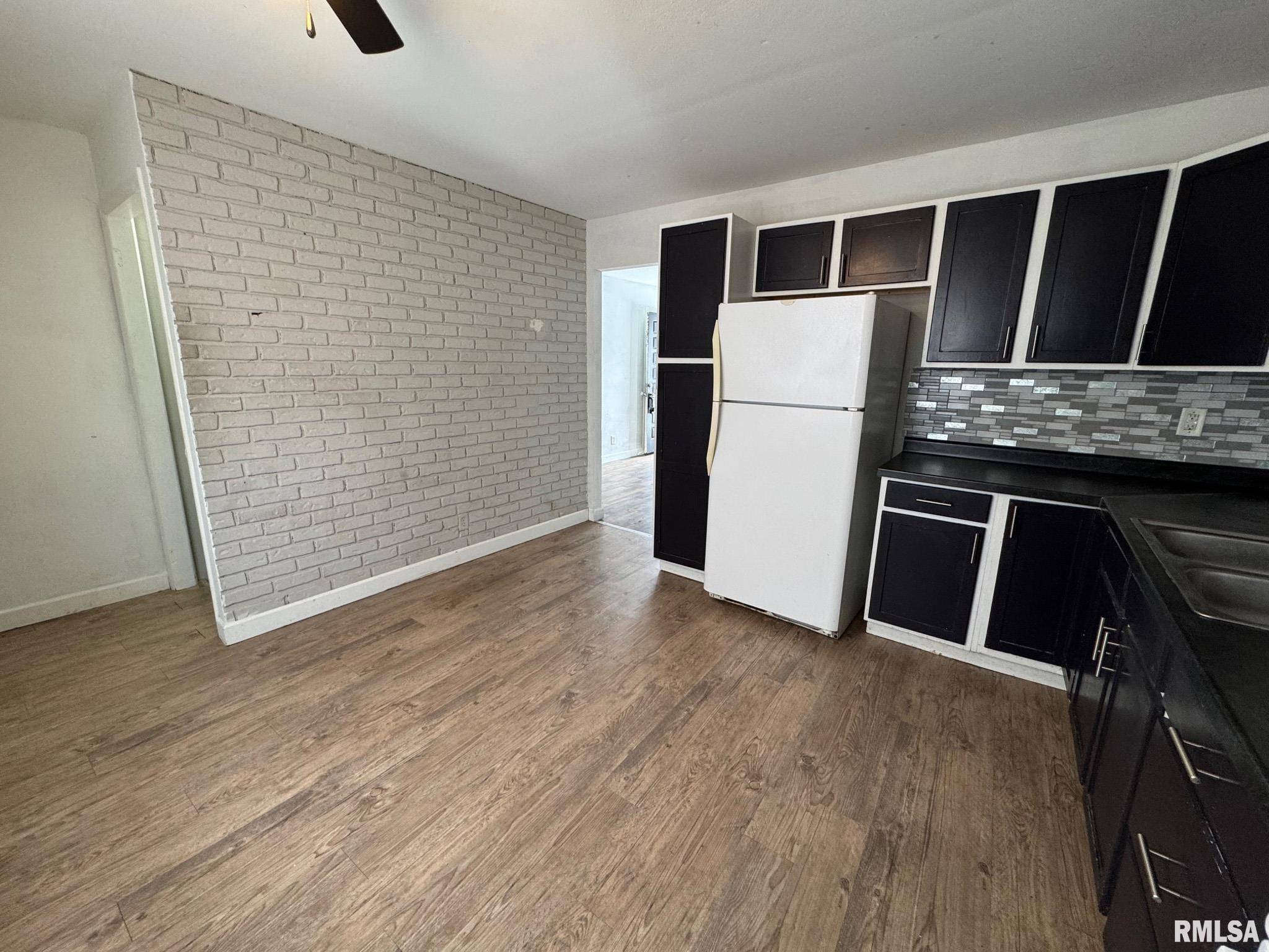 Peoria, IL 61615,5917 N SEDLEY ST