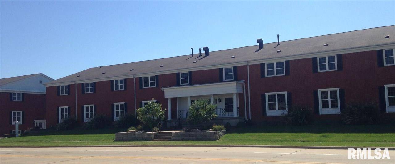 Bettendorf, IA 52722,985 LINCOLN RD #300