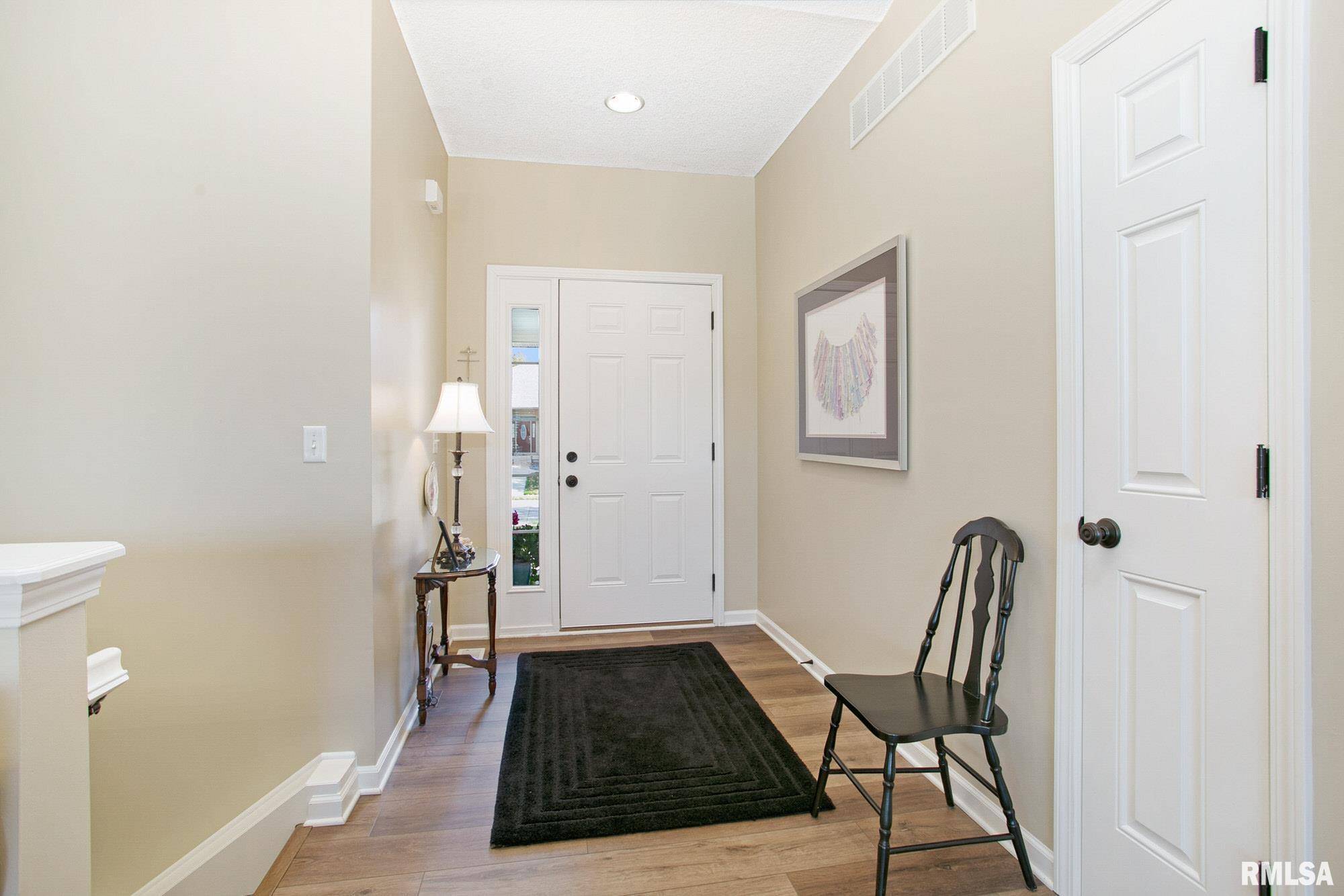 Moline, IL 61265,831 7TH Street Court