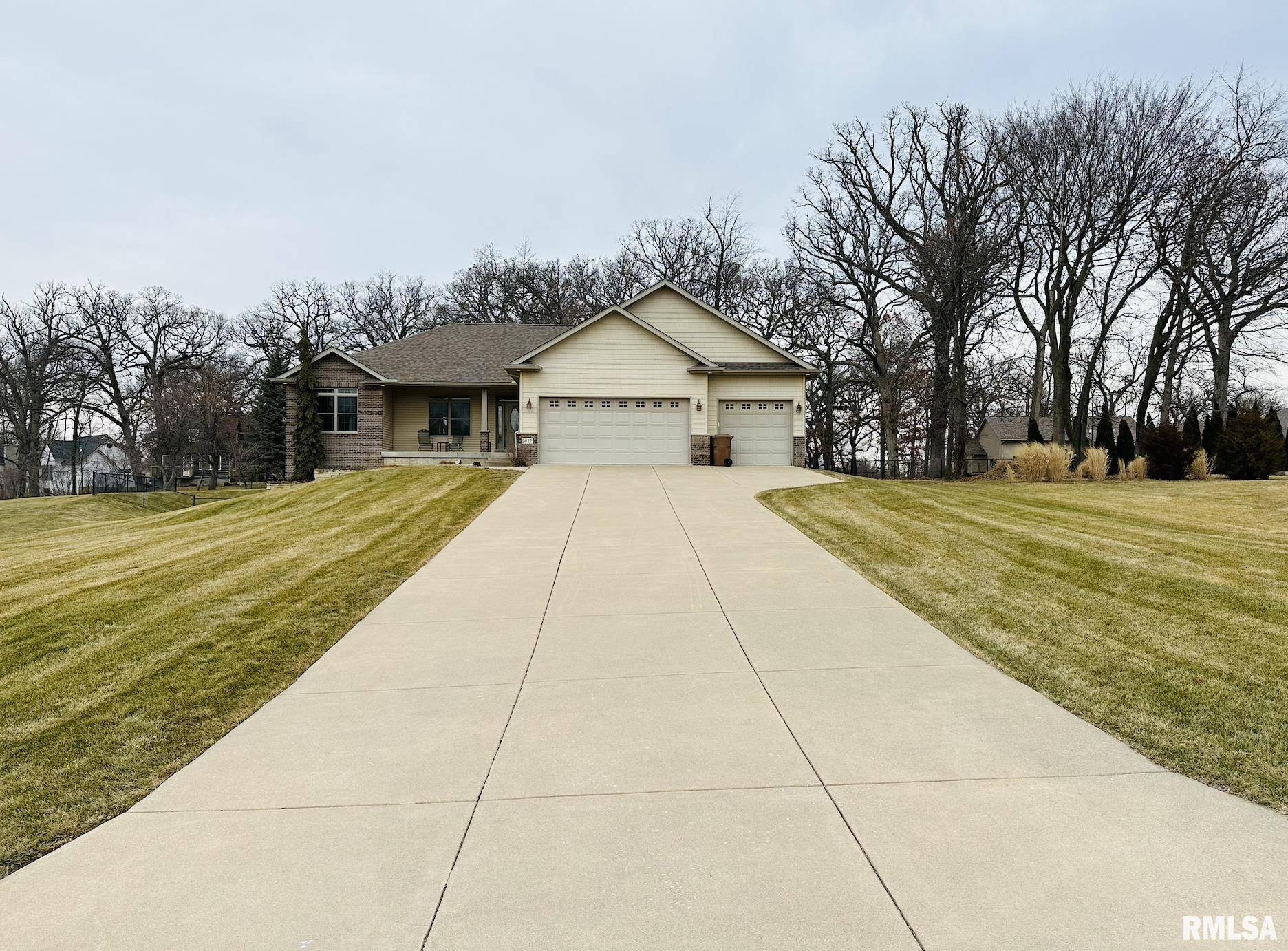 Davenport, IA 52804,9822 123rd ST