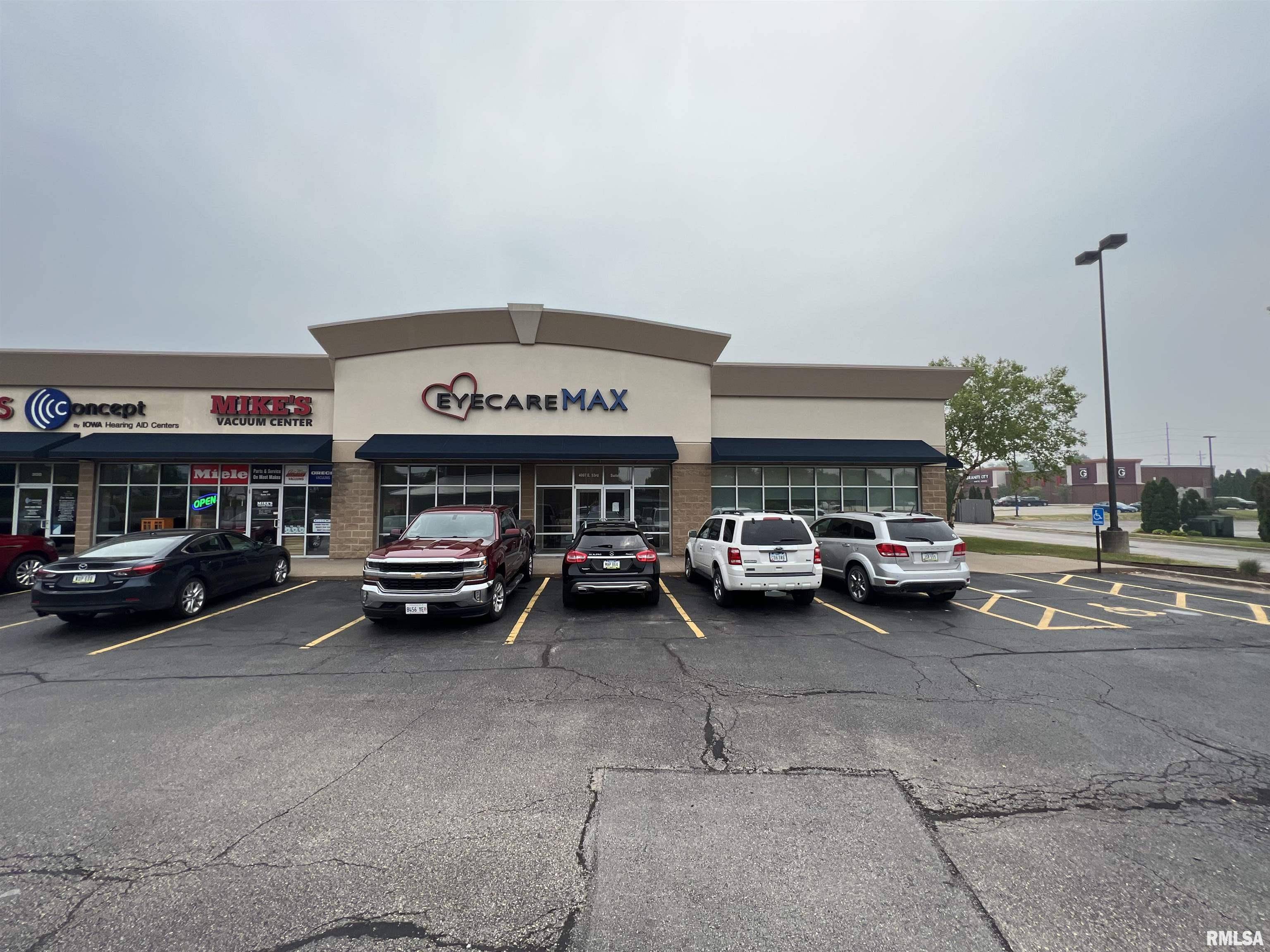Davenport, IA 52807,4007 E 53RD ST