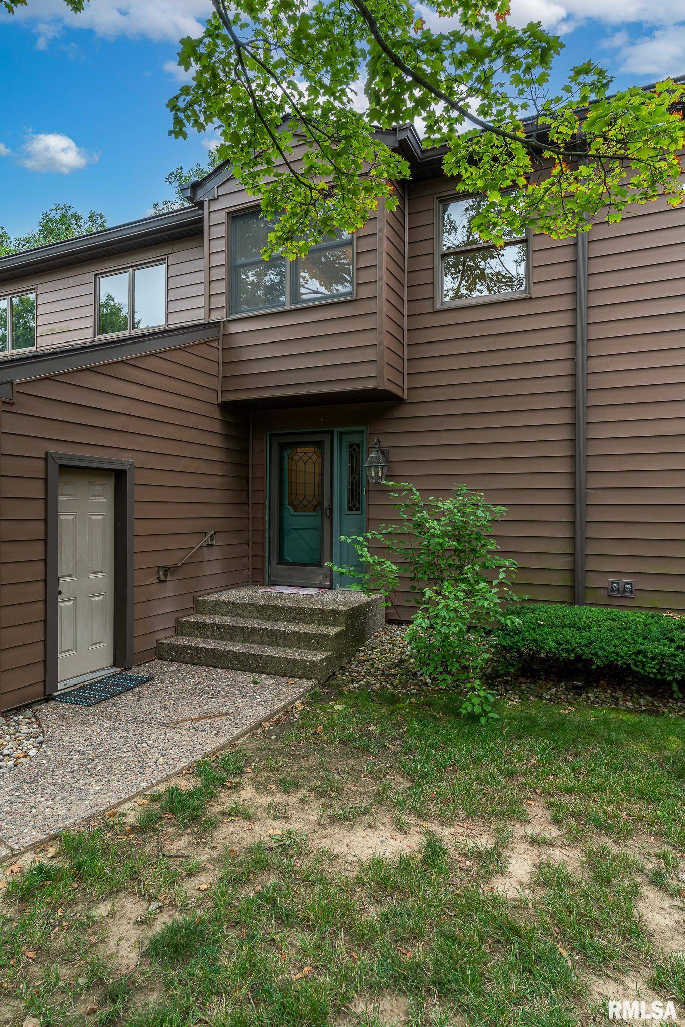 Moline, IL 61265,2814 32ND Avenue Drive